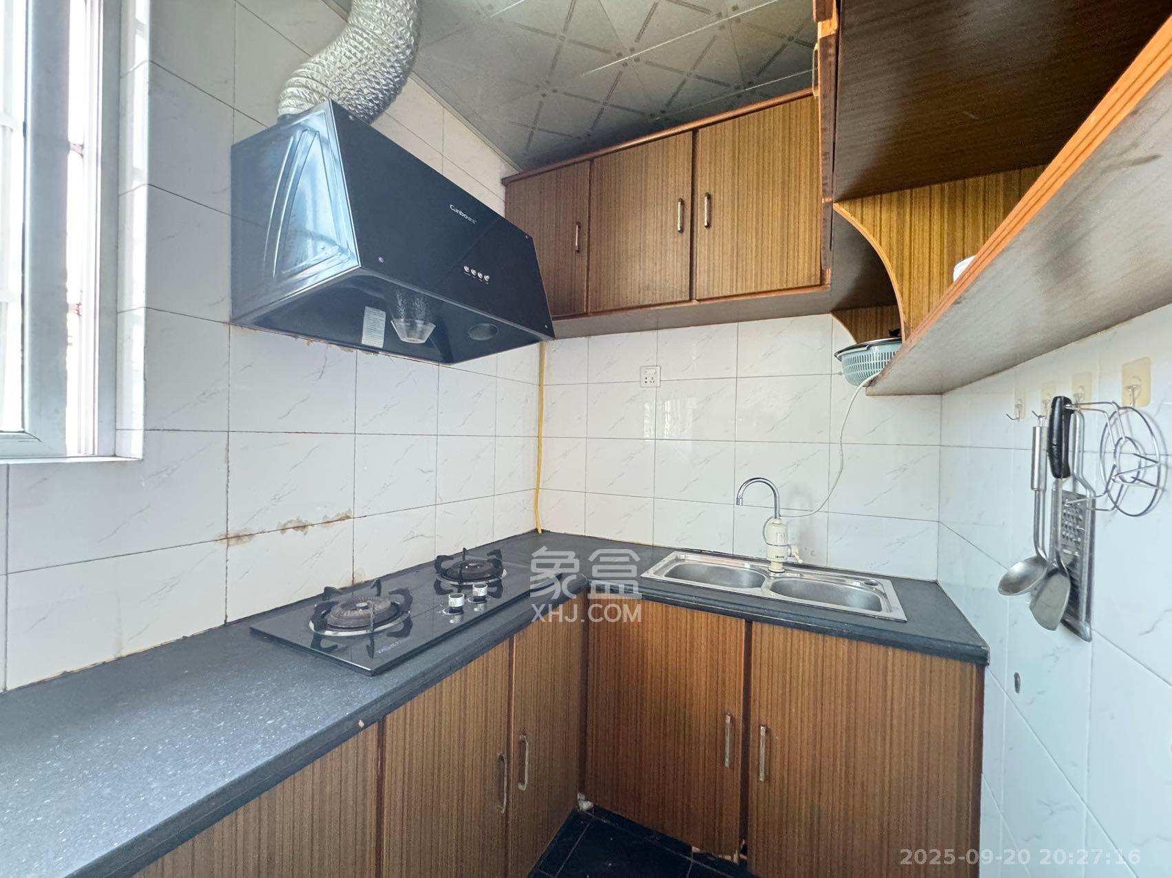 恩瑞麓山名园(龙王港小区) 2室2厅1卫 1550.0元/月 恩瑞麓山名园(龙王港小区) 2室2厅1卫 1550.0元/月室内图