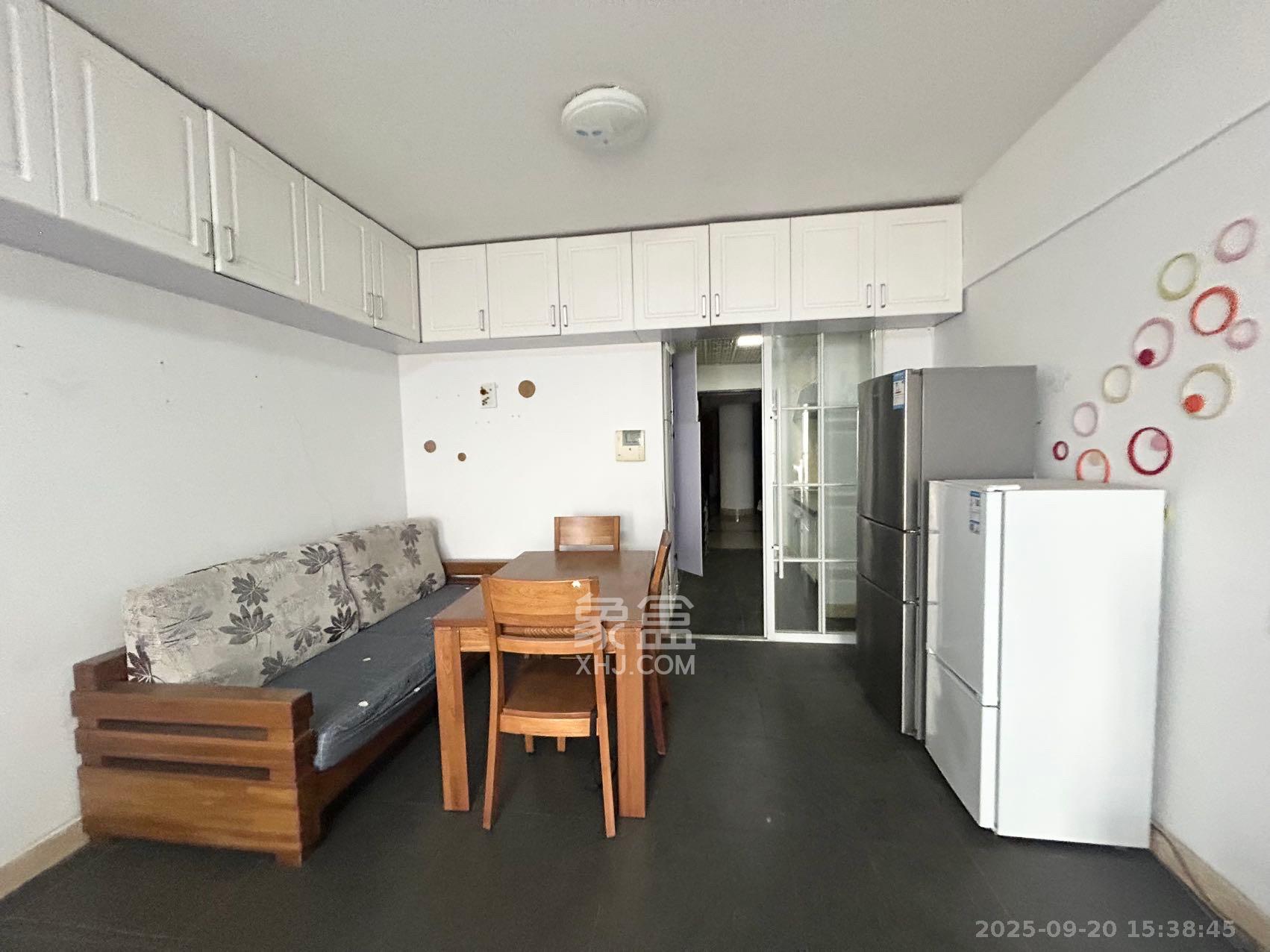 德庆水韵山城 1室1厅1卫 1000.0元/月 德庆水韵山城 1室1厅1卫 1000.0元/月室内图