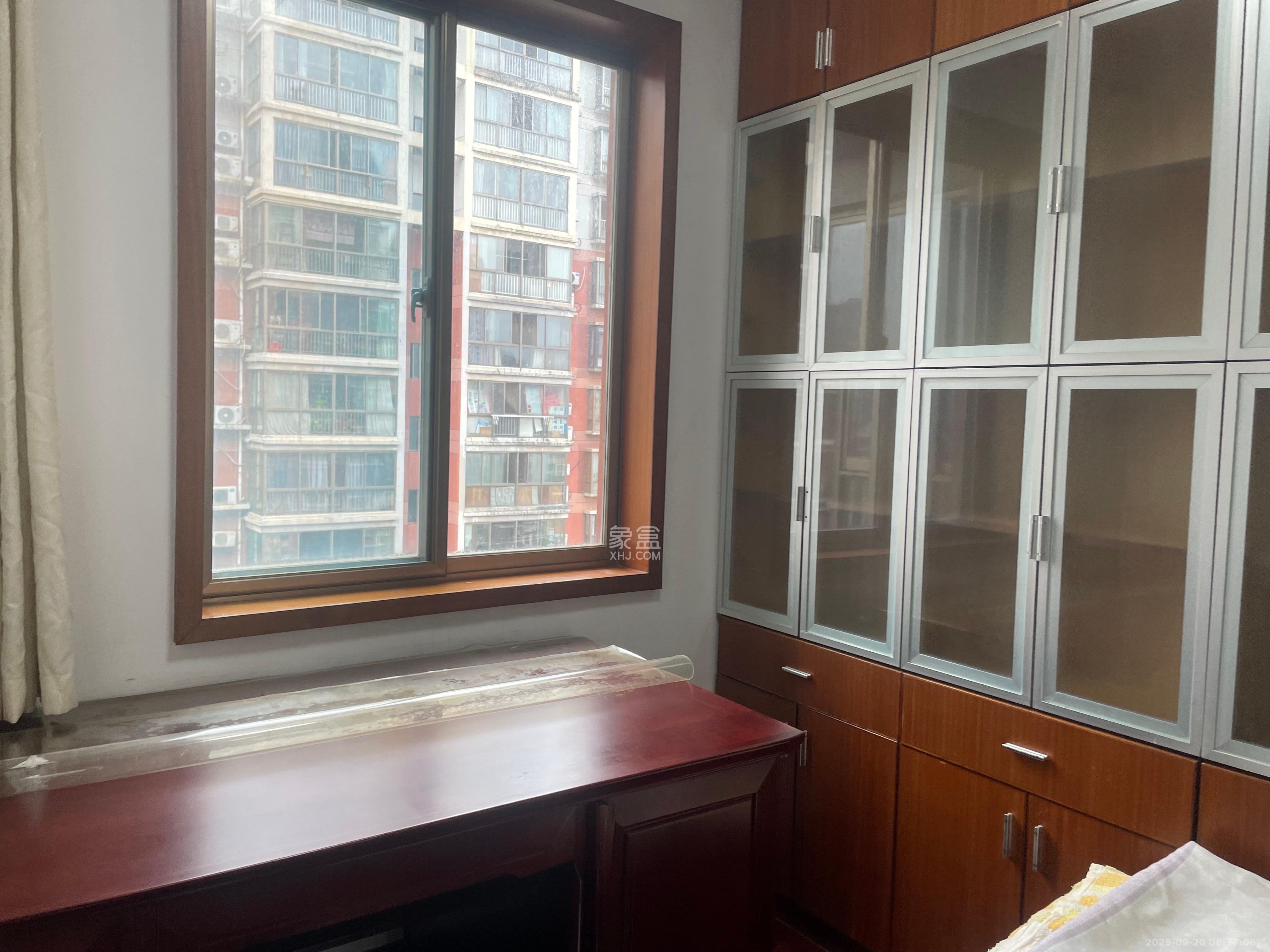 中天枫景园 3室2厅2卫 5800.0元/月 中天枫景园 3室2厅2卫 5800.0元/月室内图