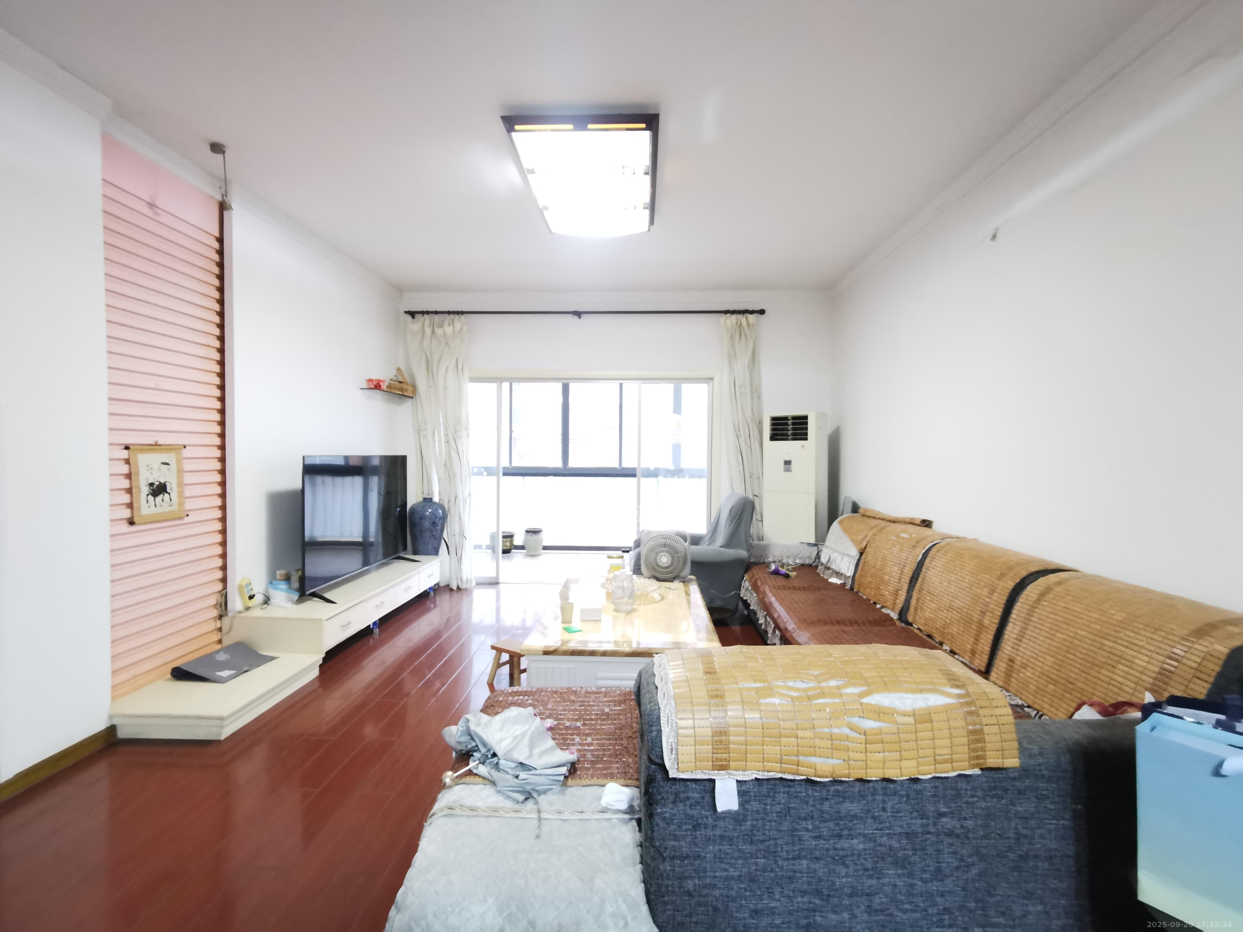 湘府名邸(同力家园) 3室2厅2卫 2800.0元/月 湘府名邸(同力家园) 3室2厅2卫 2800.0元/月室内图