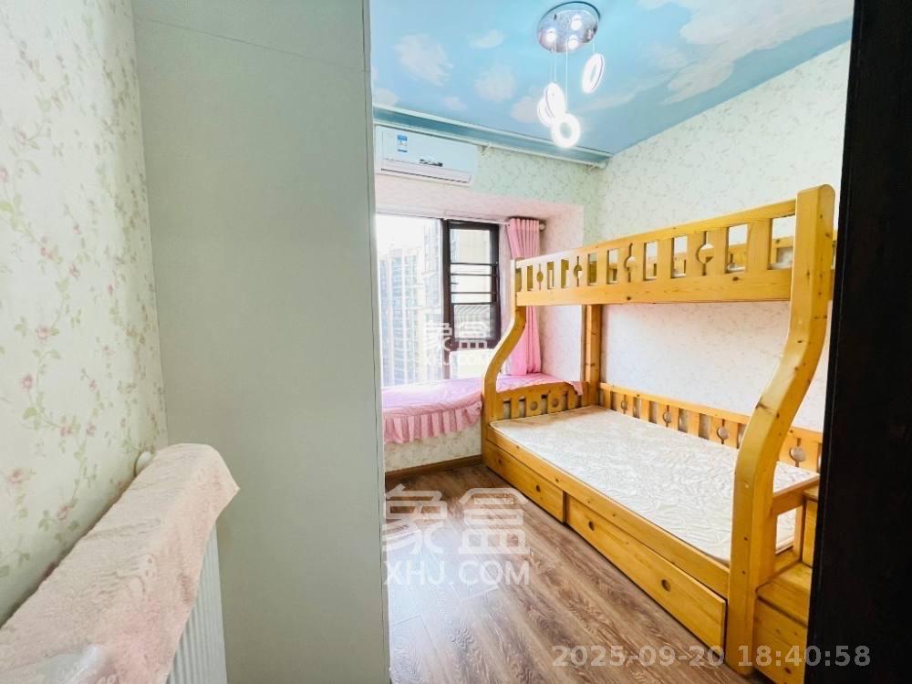 华润凤凰城三期 3室2厅1卫 2100.0元/月 华润凤凰城三期 3室2厅1卫 2100.0元/月室内图