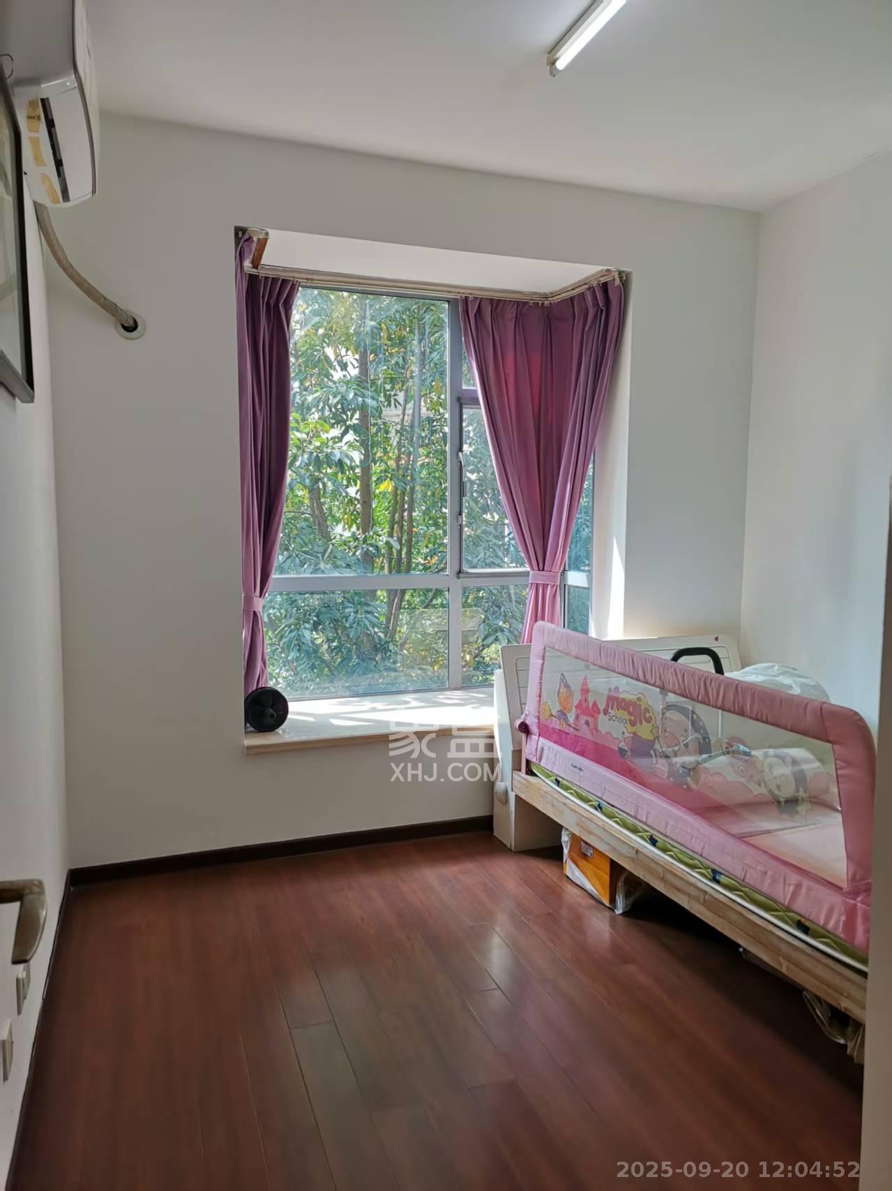 书香名邸  3室2厅1卫    3000.0元/月室内图