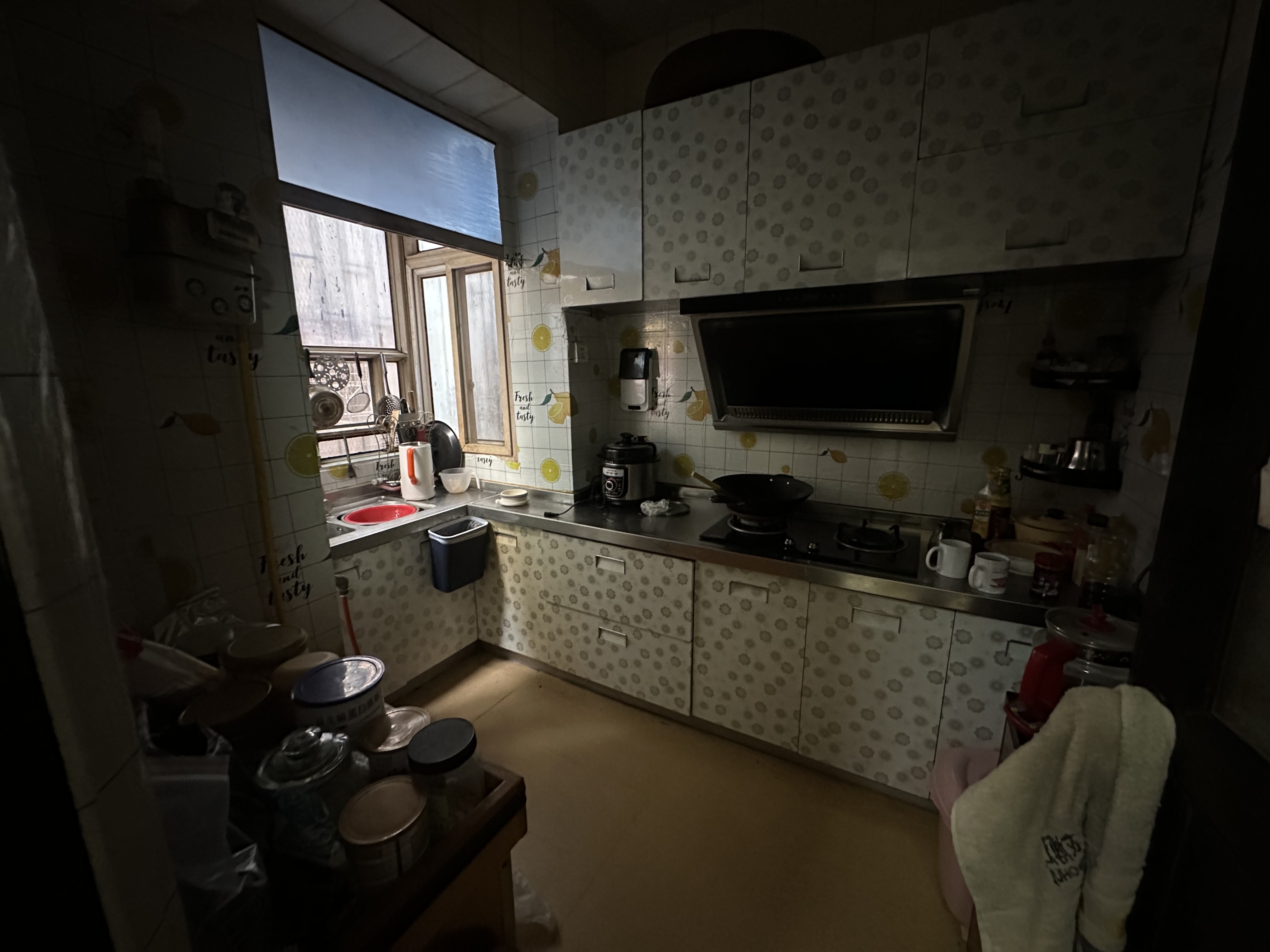 娄底市供销大院家属楼 4室2厅2卫 65.0万 娄底市供销大院家属楼 4室2厅2卫 65.0万客厅