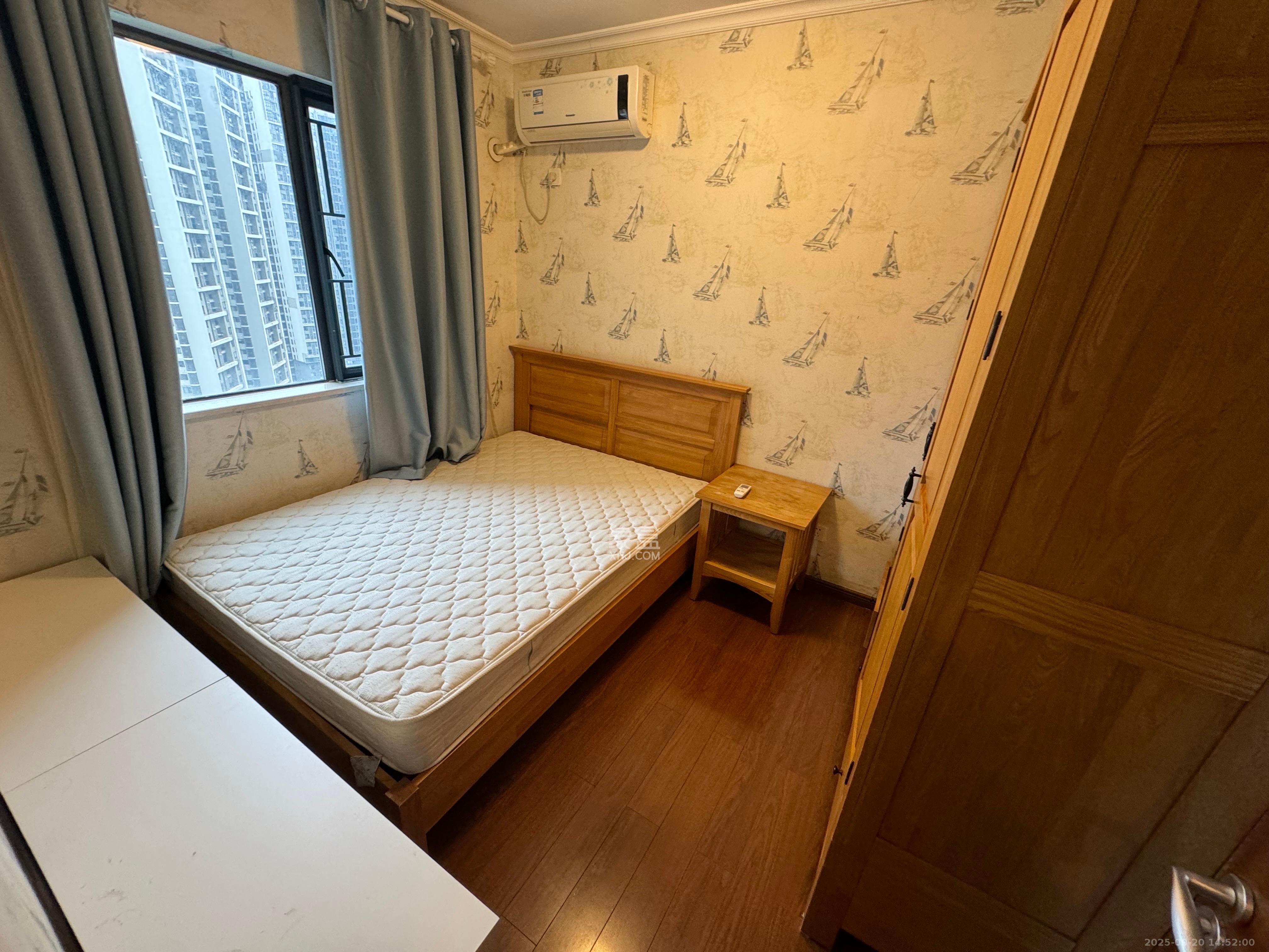 万科城 3室2厅1卫 2600.0元/月 万科城 3室2厅1卫 2600.0元/月室内图