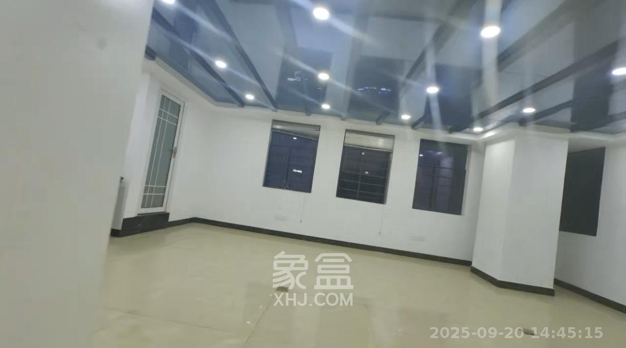 华润置地广场二期  1室1厅1卫   3500.00元/月室内图