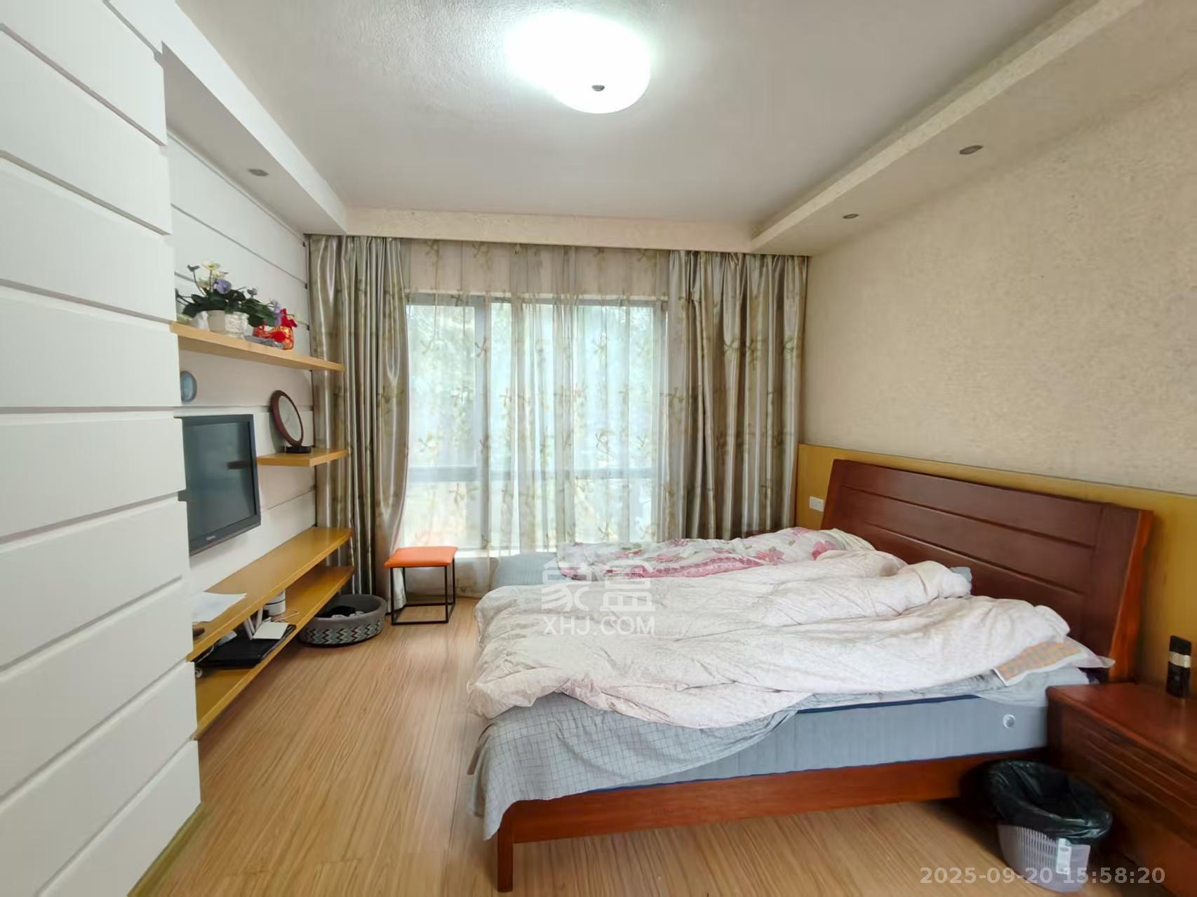 景秀江山  3室2厅2卫    3500.0元/月室内图