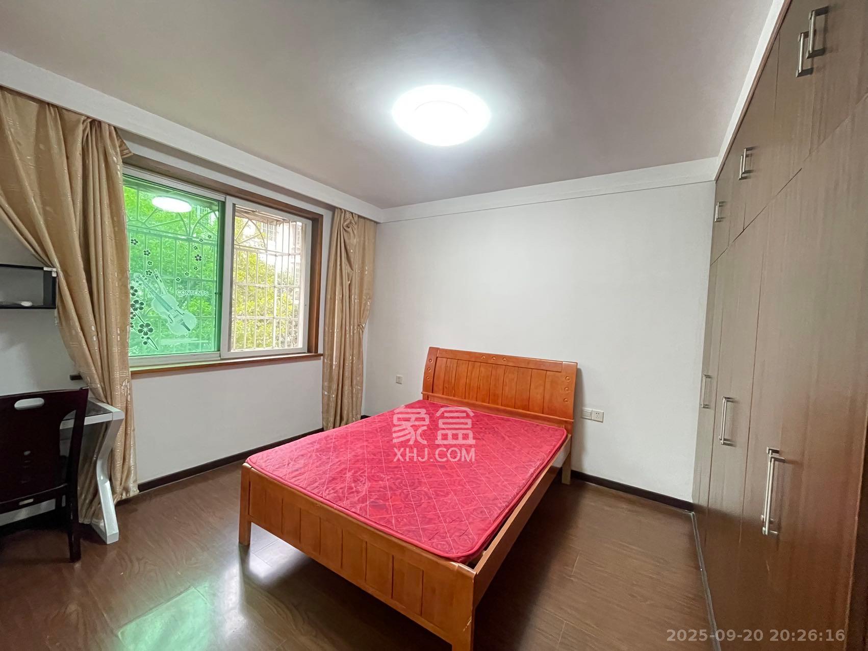 恩瑞麓山名园(龙王港小区) 3室2厅1卫 2300.0元/月 恩瑞麓山名园(龙王港小区) 3室2厅1卫 2300.0元/月室内图