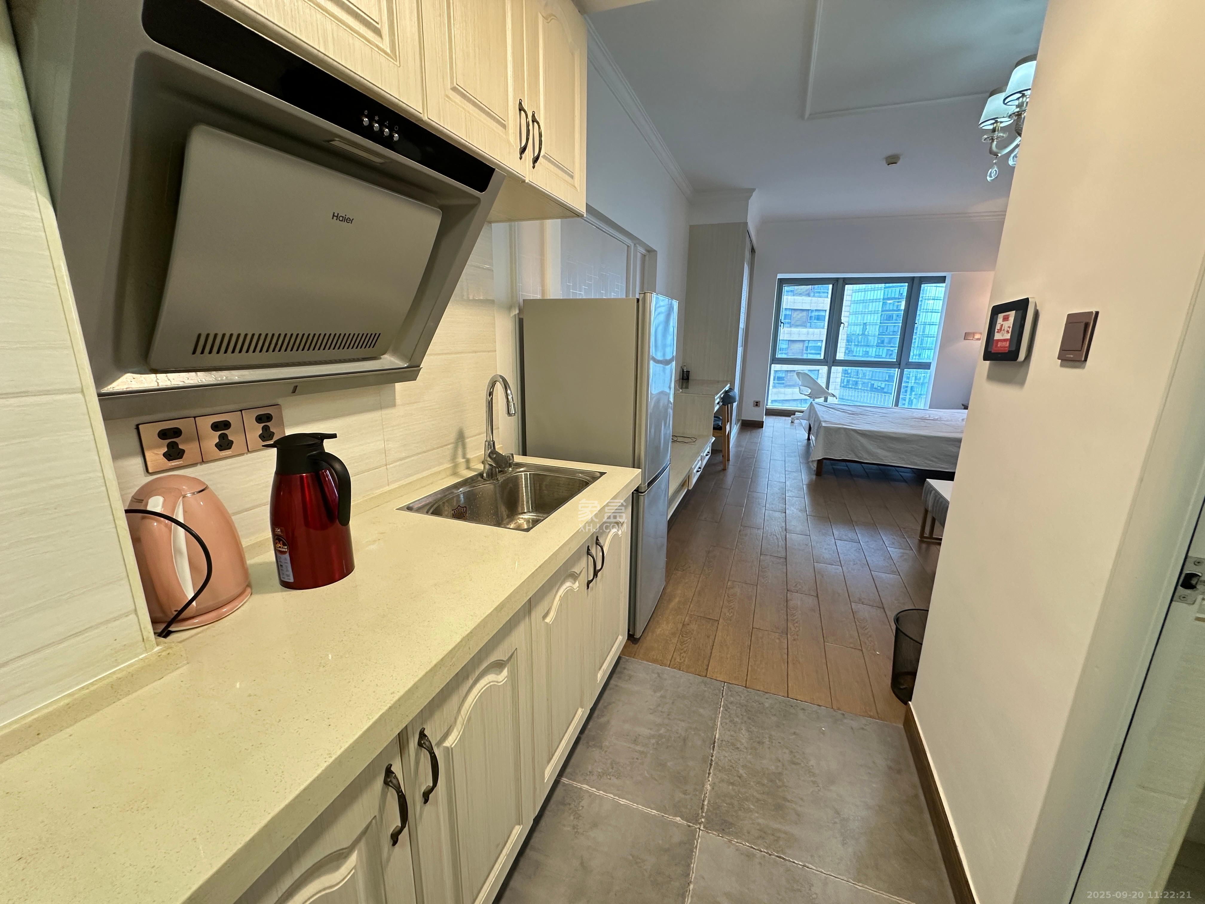 保利国际广场 1室1厅1卫 2200.0元/月 保利国际广场 1室1厅1卫 2200.0元/月室内图