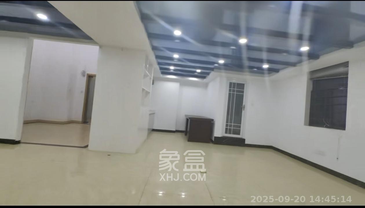 华润置地广场二期 1室1厅1卫 3500.0元/月 华润置地广场二期 1室1厅1卫 3500.0元/月室内图