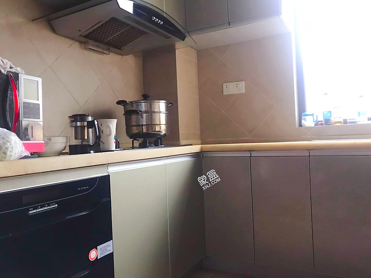 泰达比华利山庄 3室2厅2卫 4500.0元/月 泰达比华利山庄 3室2厅2卫 4500.0元/月室内图