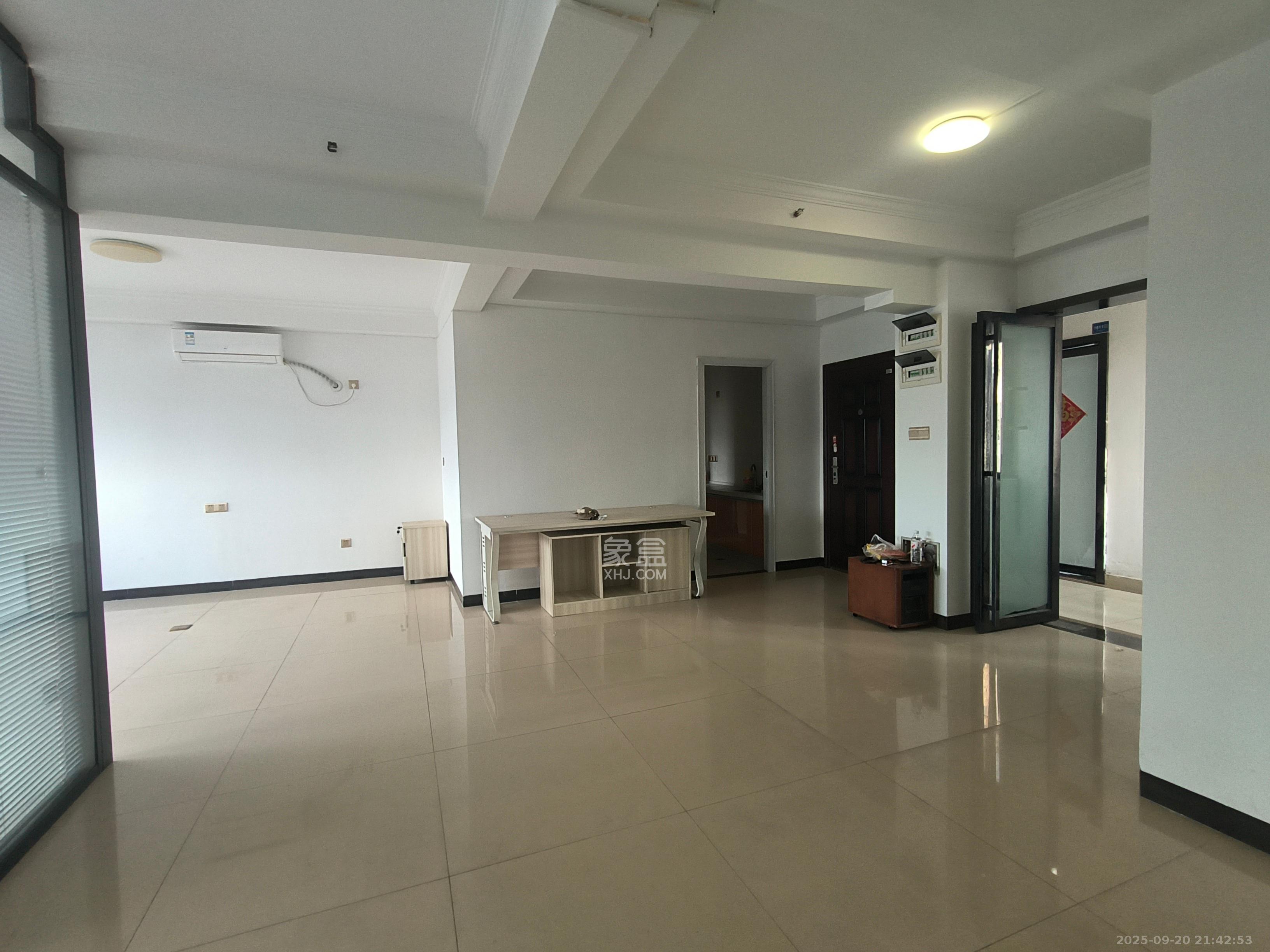 雅阁国际 1室1厅1卫 3800.0元/月 雅阁国际 1室1厅1卫 3800.0元/月室内图