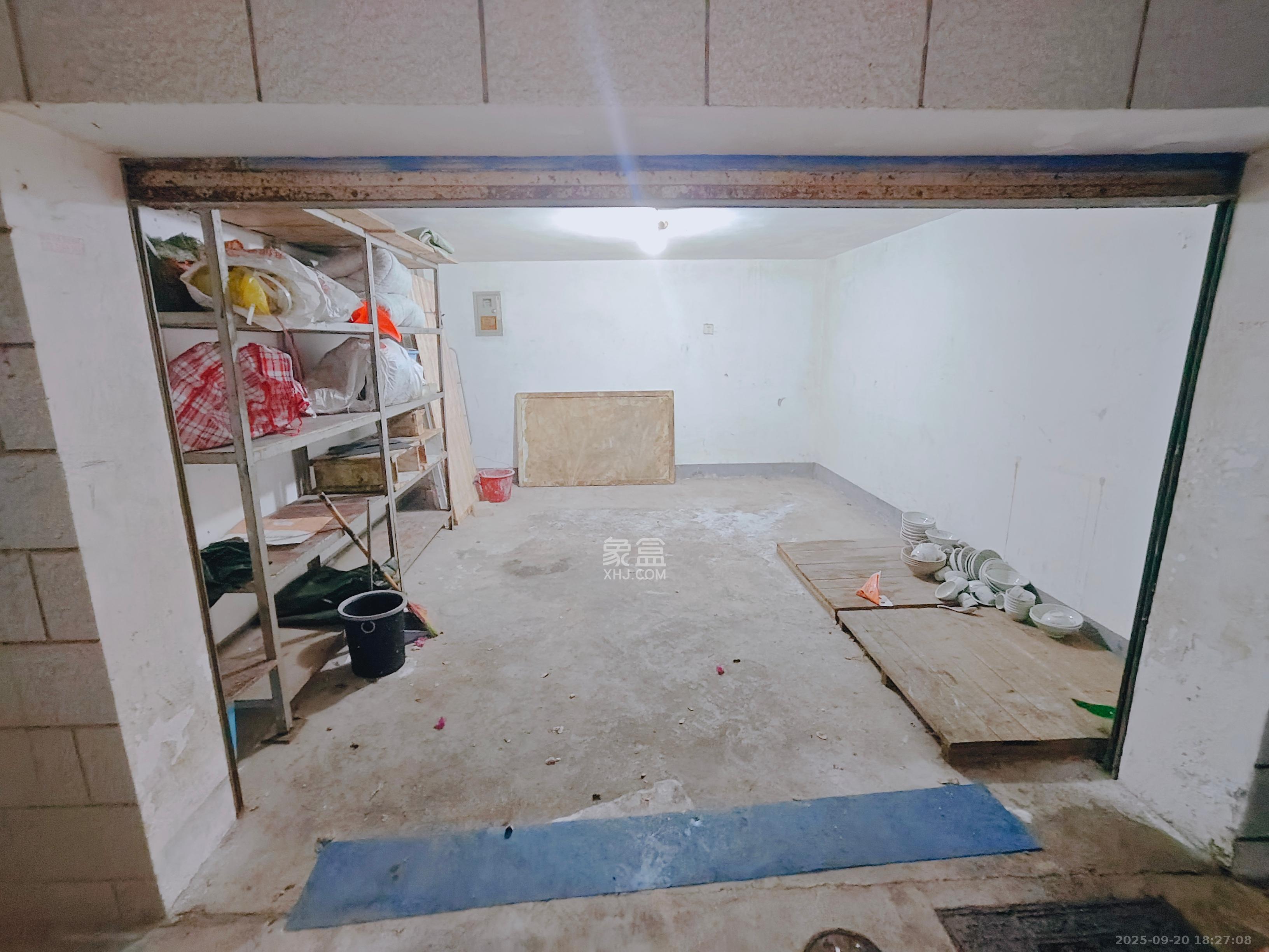 恩瑞麓山名园(龙王港小区) 1室1厅1卫 700.0元/月 恩瑞麓山名园(龙王港小区) 1室1厅1卫 700.0元/月室内图