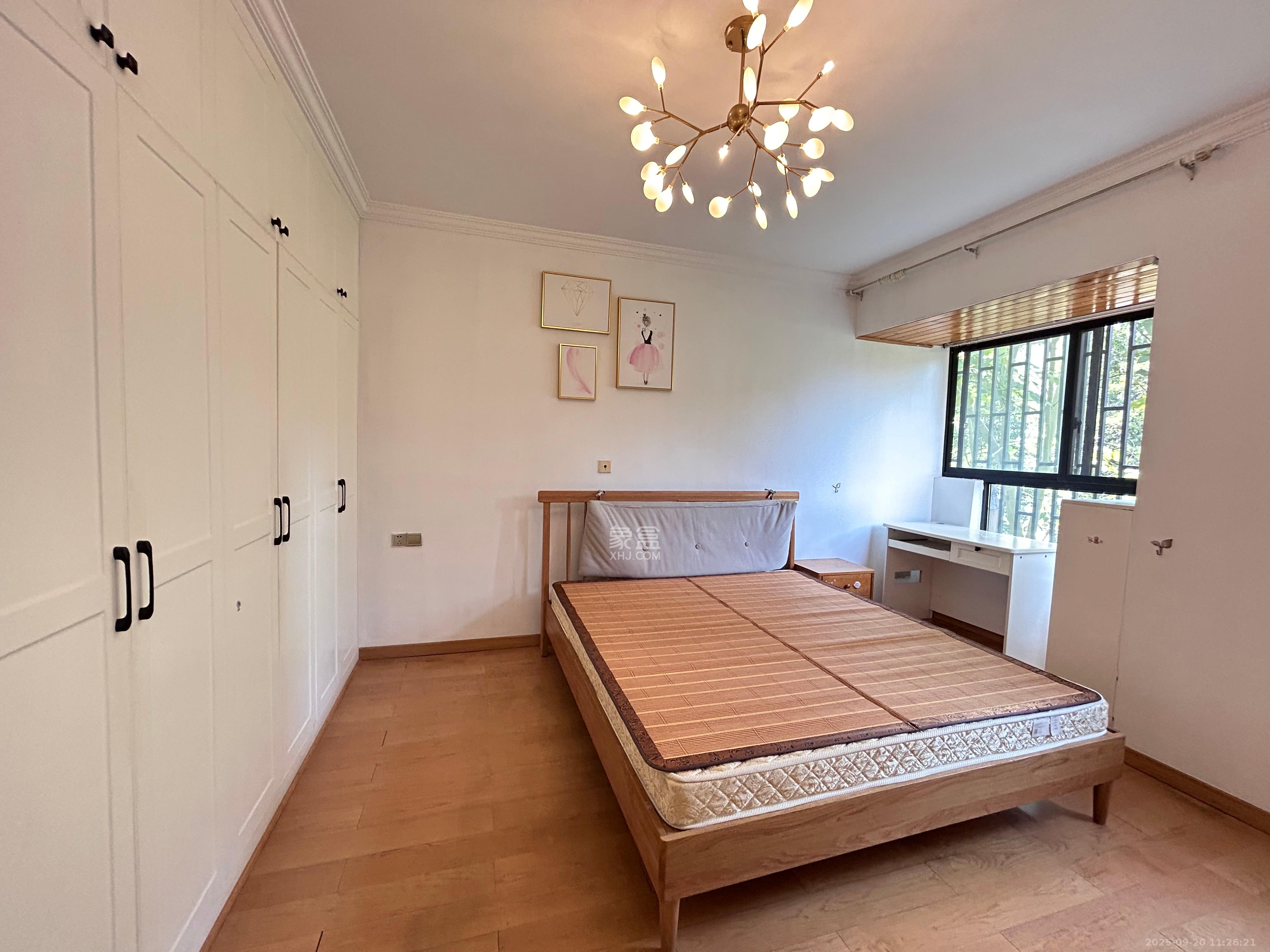 郡原居里  3室2厅1卫    2100.0元/月室内图