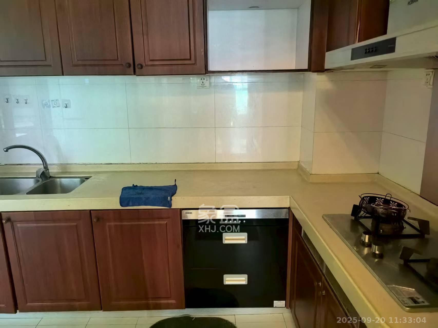 恒大城 3室2厅1卫 2100.0元/月 恒大城 3室2厅1卫 2100.0元/月室内图