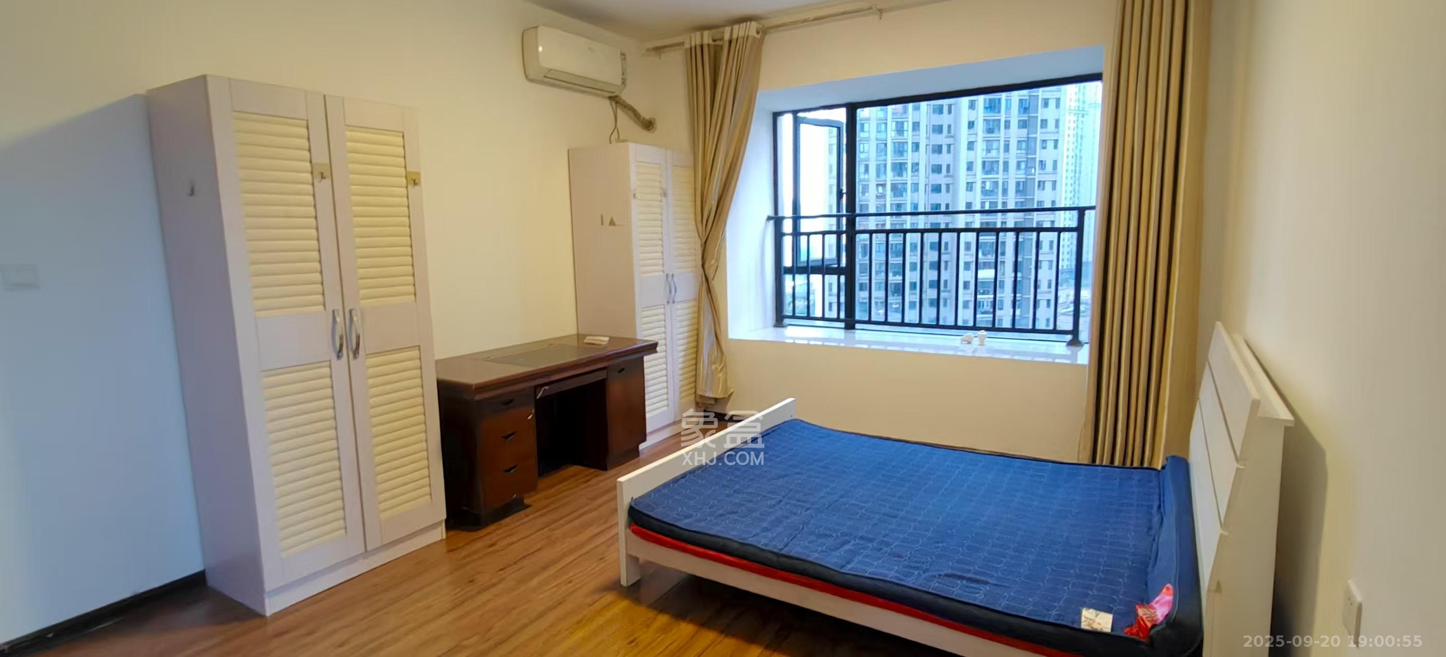 中建梅溪湖中心  4室2厅2卫   3800.00元/月室内图