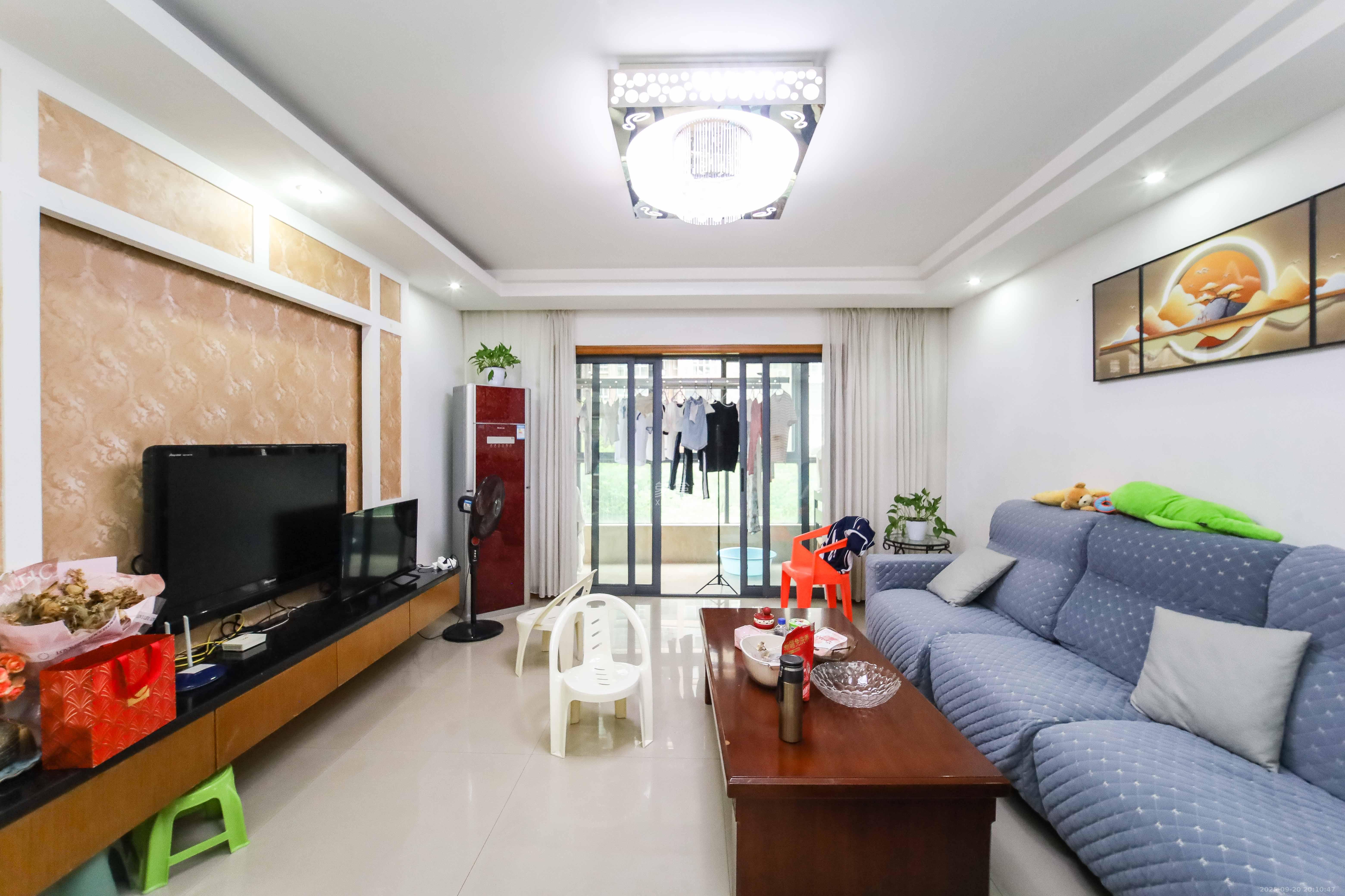 西子花苑 3室2厅1卫 99.8万 西子花苑 3室2厅1卫 99.8万客厅