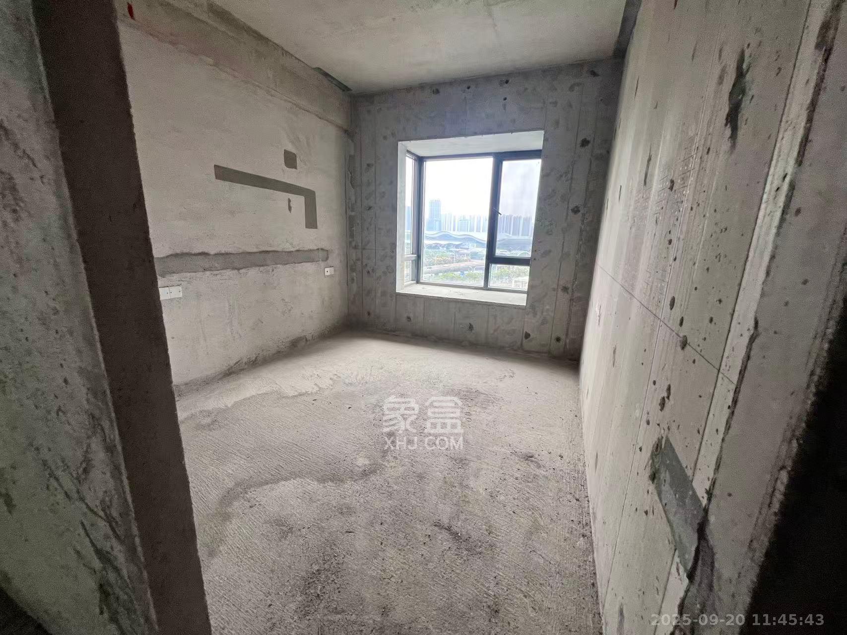 佳兆业城市广场 4室2厅1卫 1500.0元/月 佳兆业城市广场 4室2厅1卫 1500.0元/月室内图