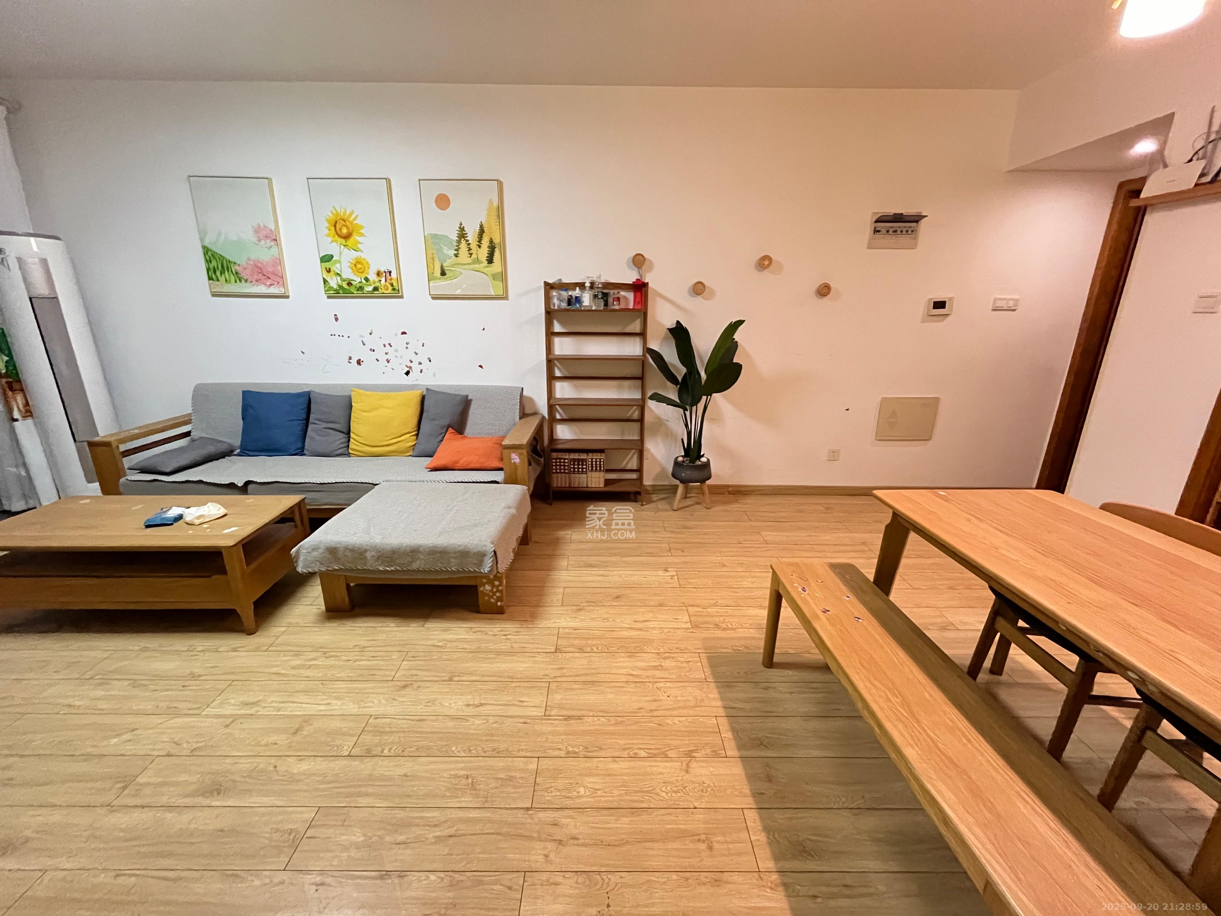 合能洋湖公馆  3室2厅2卫    2800.0元/月室内图