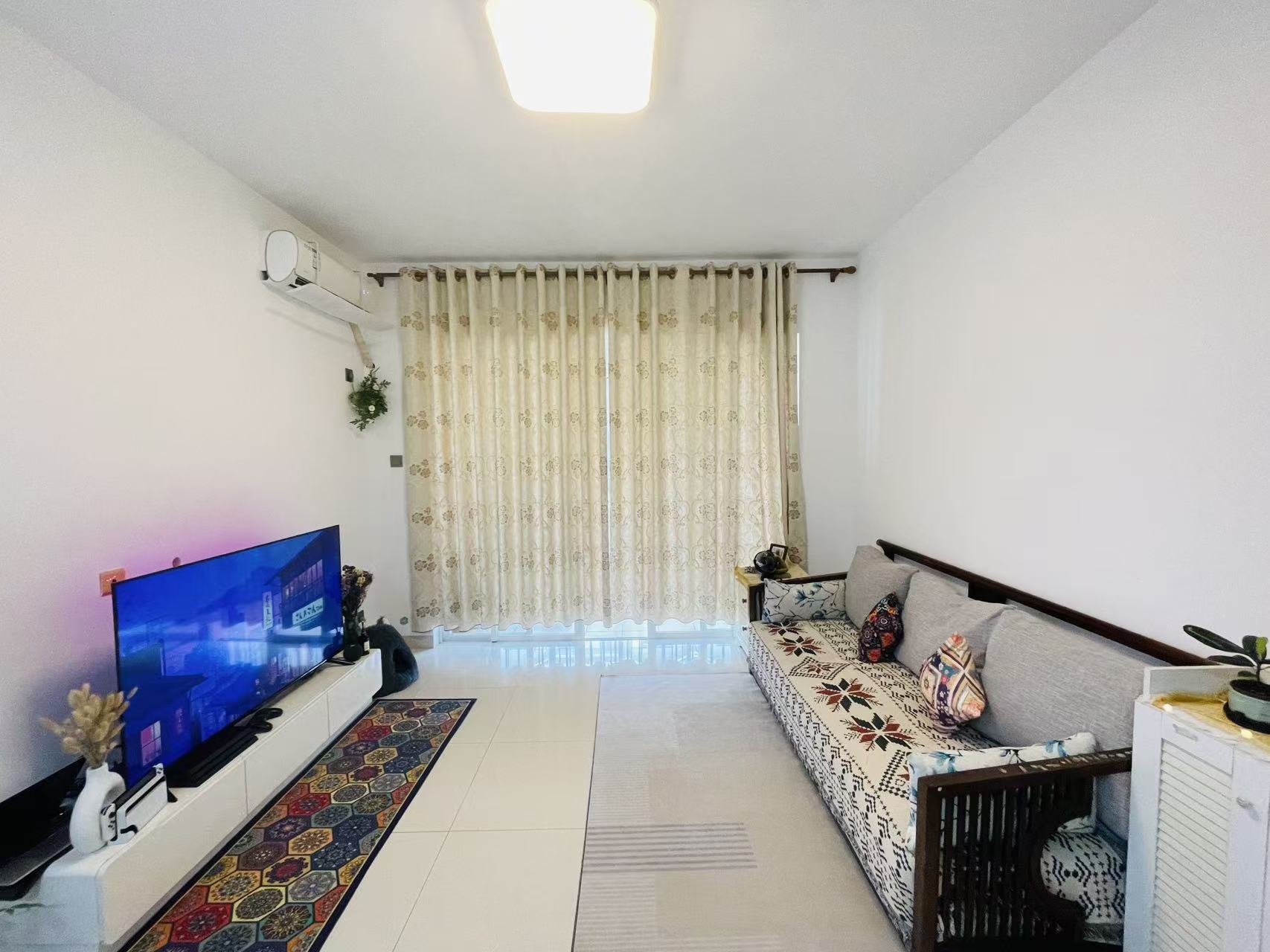 红泥月亮湾 1室1厅1卫 105.0万 红泥月亮湾 1室1厅1卫 105.0万室内图