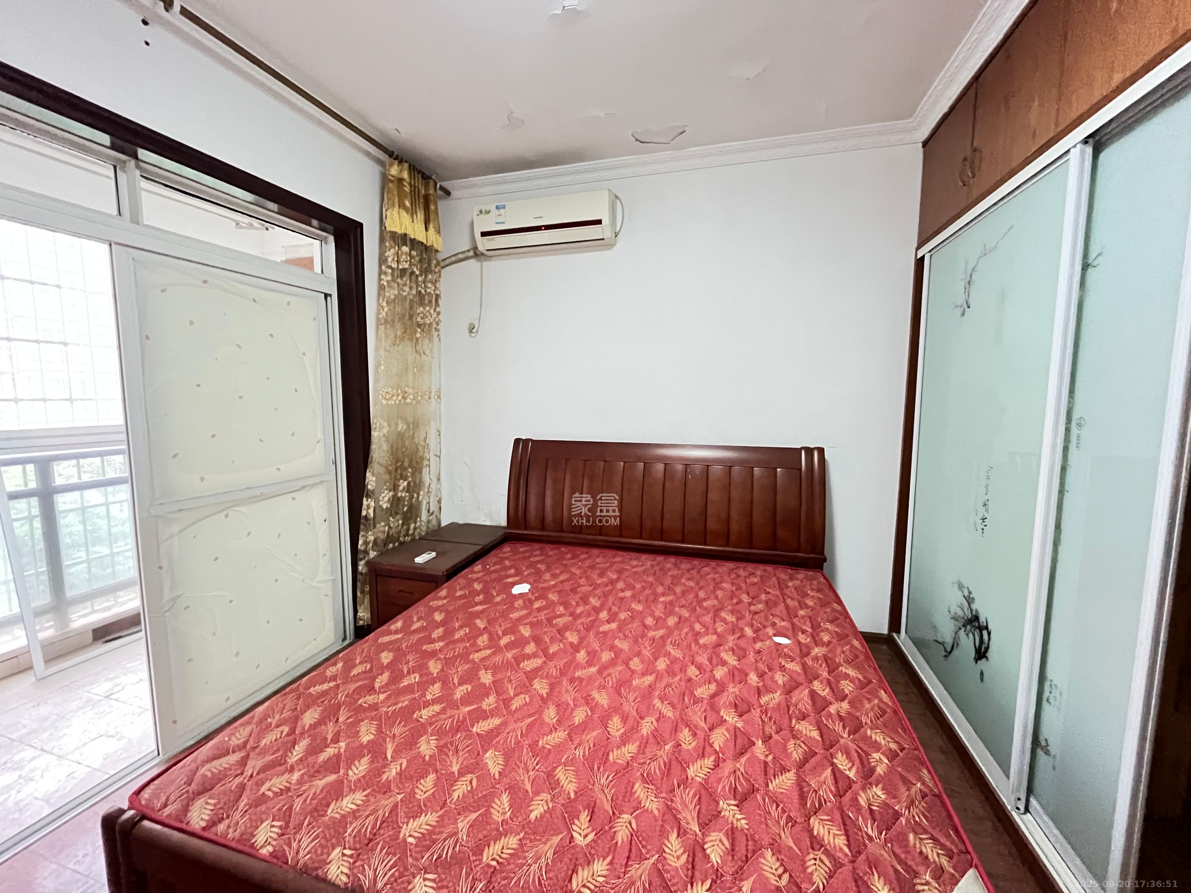 鑫天山城明珠  4室2厅2卫    1700.0元/月室内图