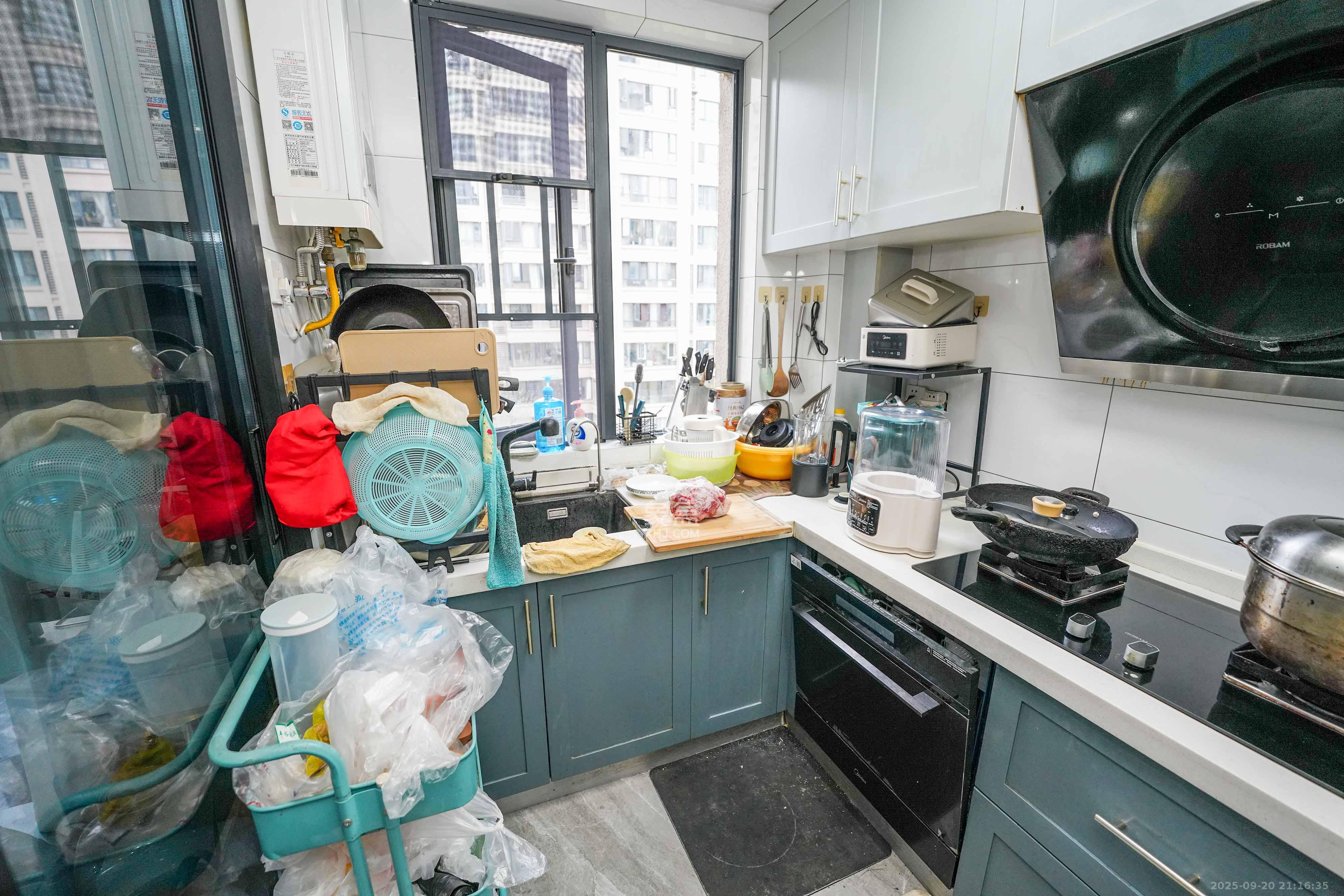 五矿万境蓝山 4室2厅2卫 164.0万 五矿万境蓝山 4室2厅2卫 164.0万厨房