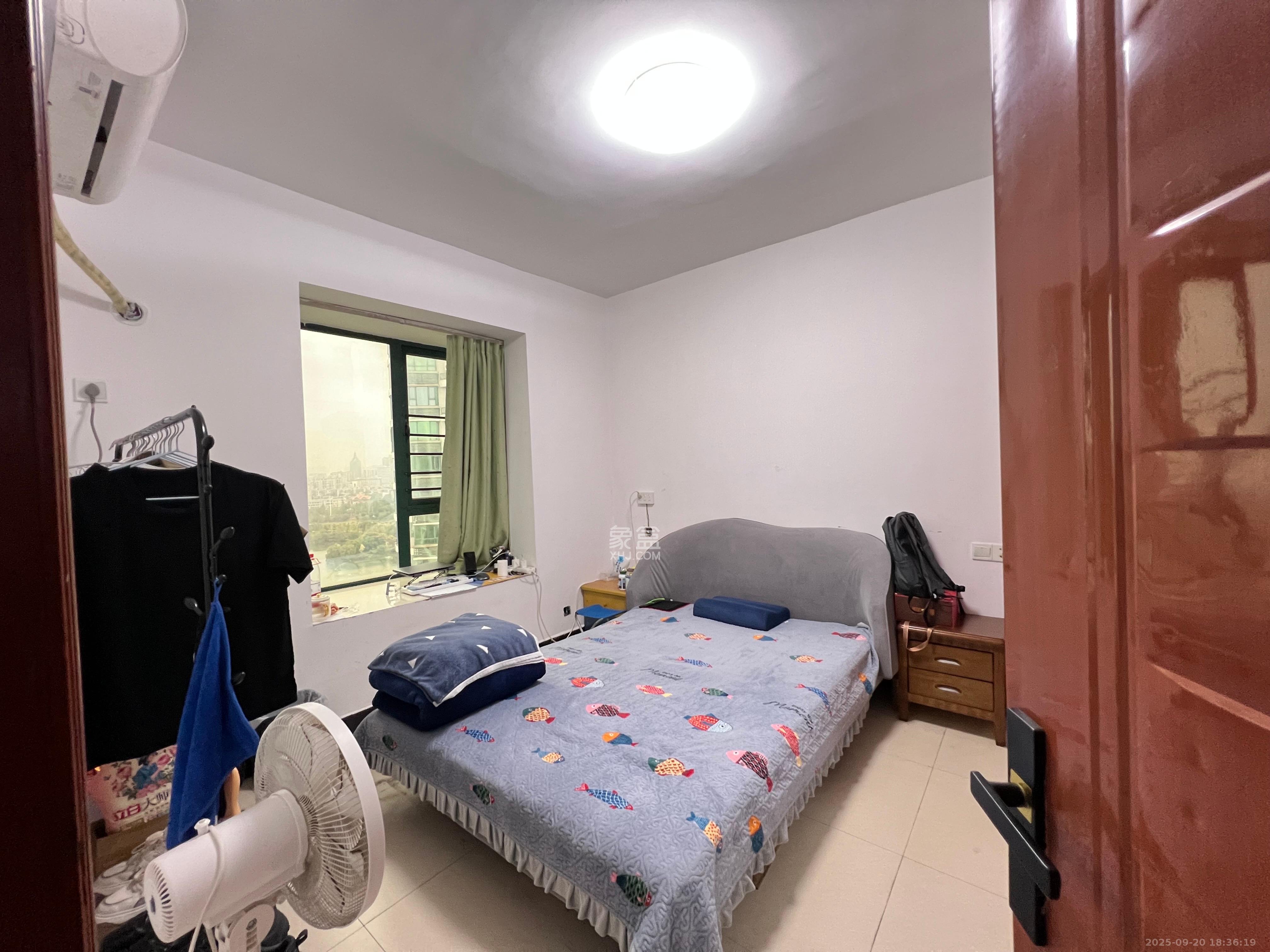 湖韵佳苑  3室2厅1卫    2500.0元/月室内图