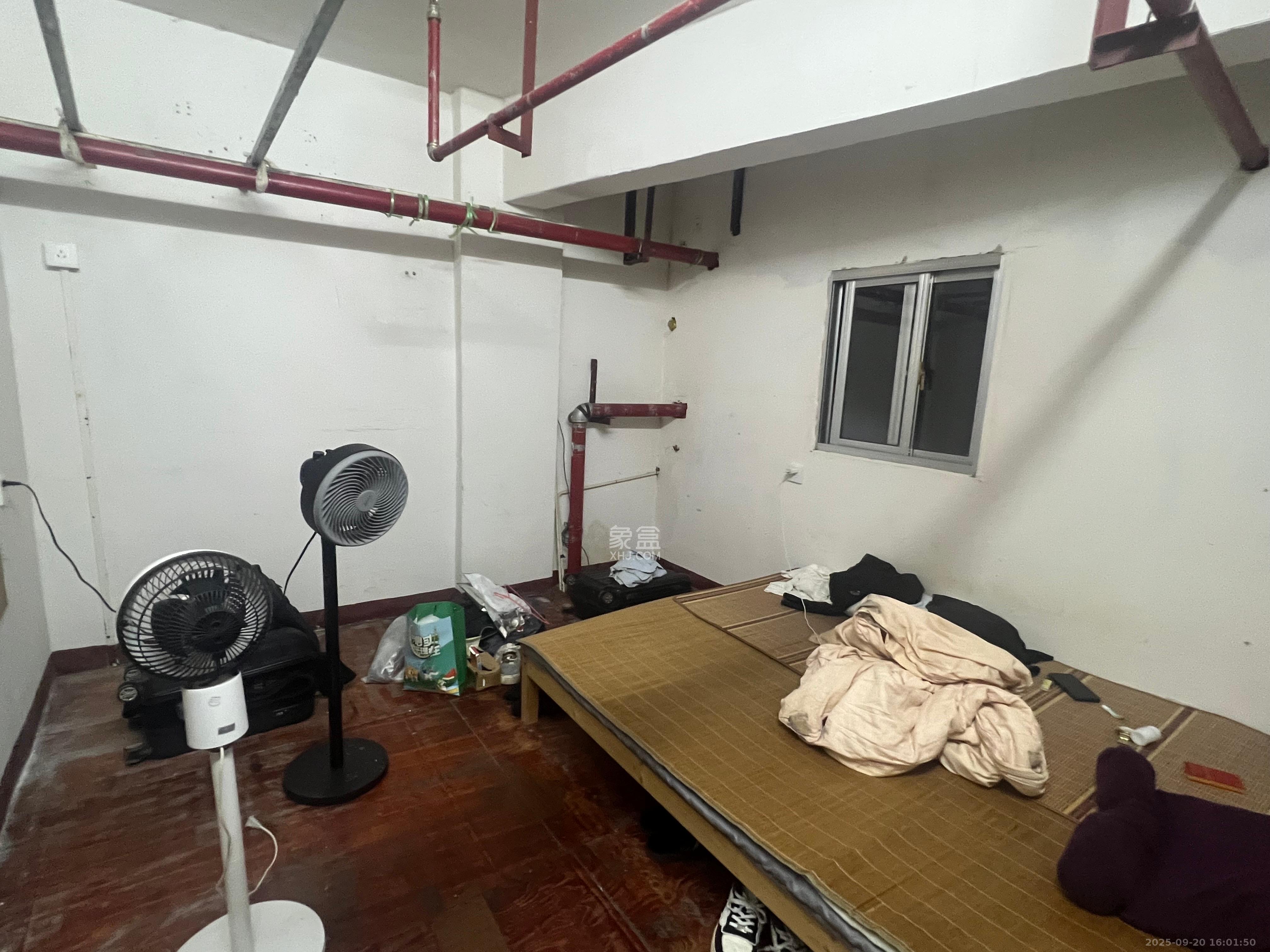 保利香槟国际C区   59.0㎡      2300.0元/月室内图