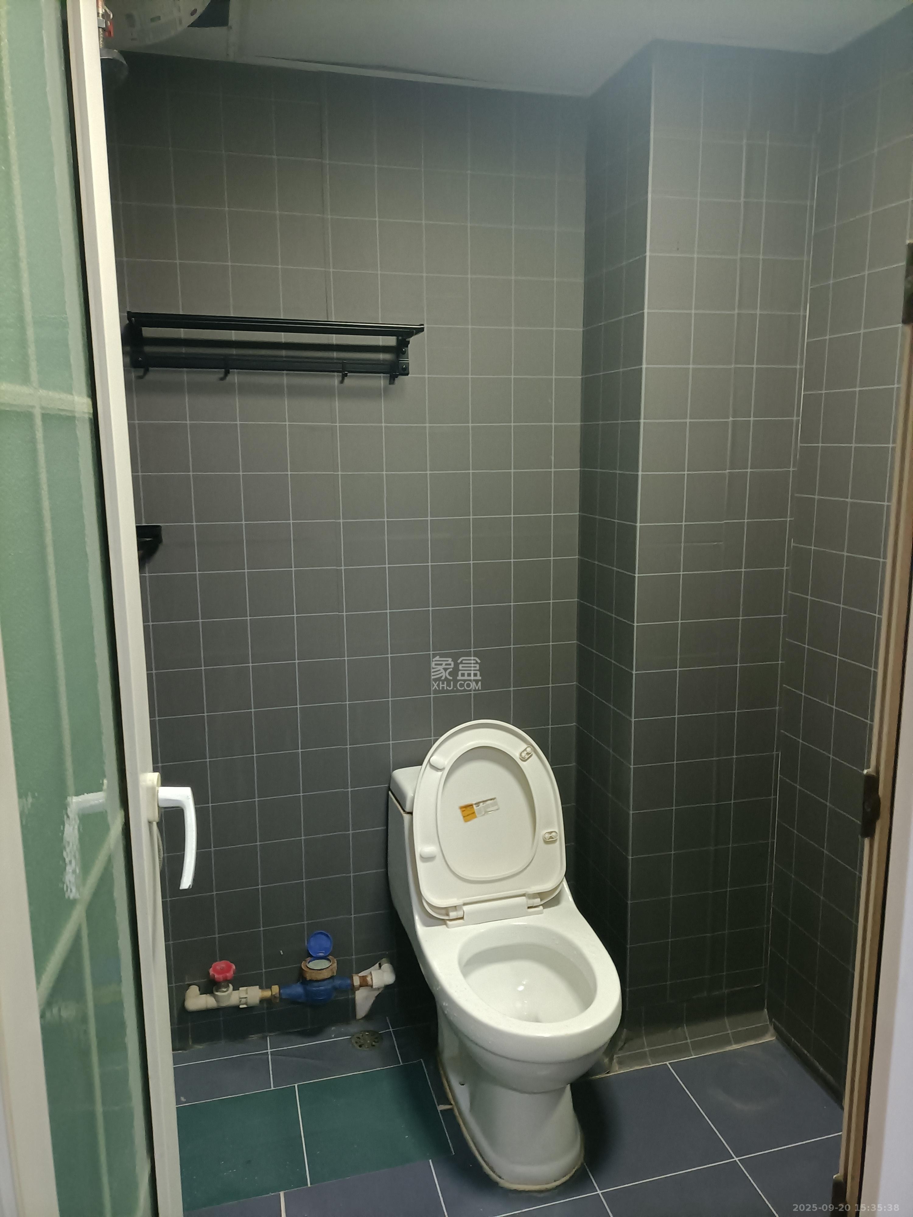 七彩丽都 1室1厅1卫 1600.0元/月 七彩丽都 1室1厅1卫 1600.0元/月室内图