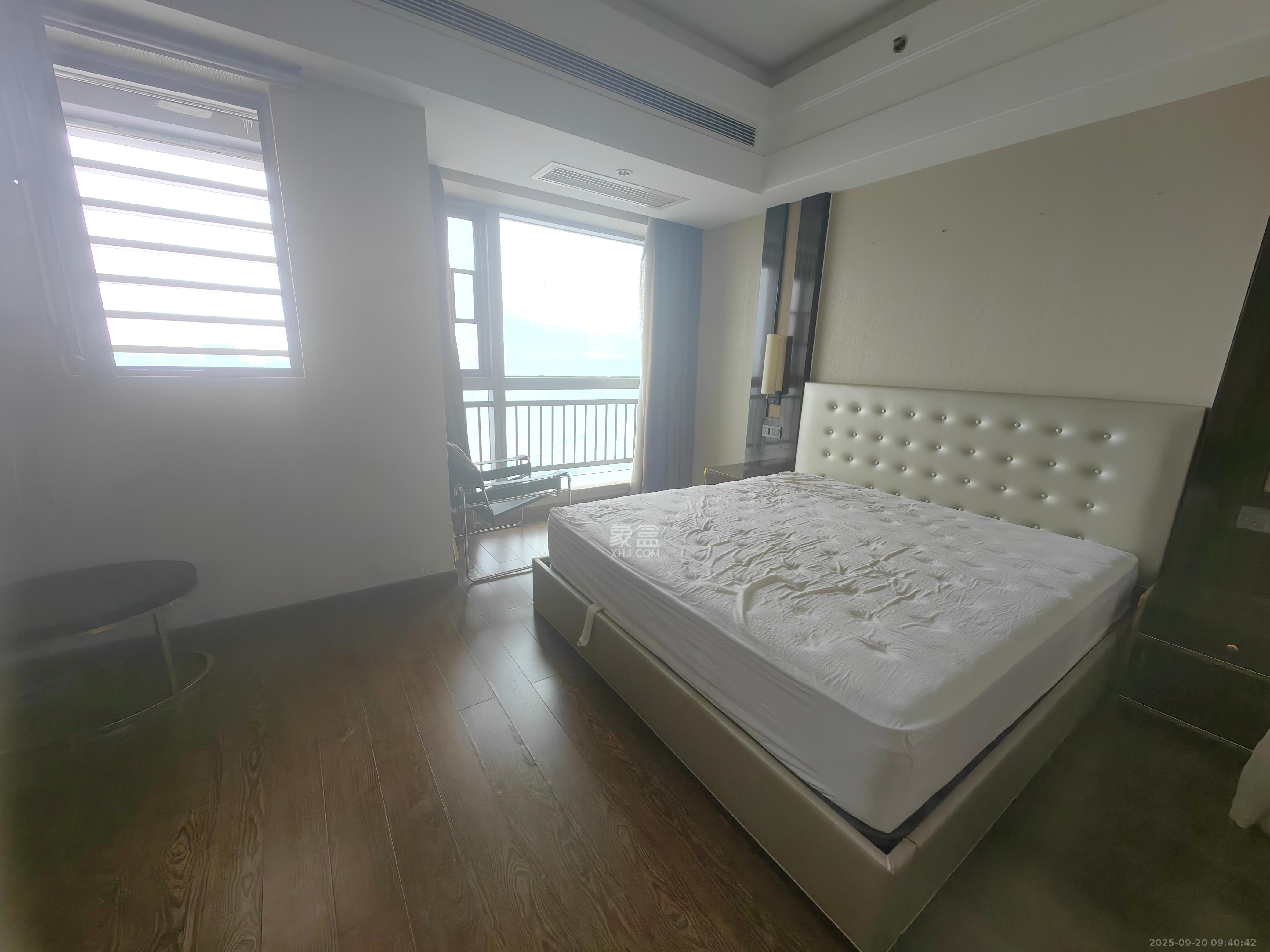 华远国际公寓  1室1厅1卫    3500.0元/月室内图