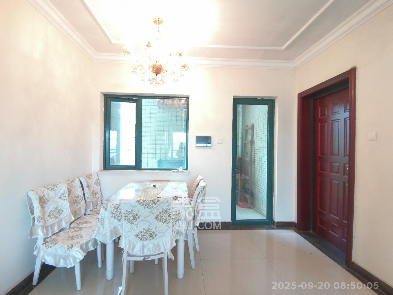 恒大城 2室2厅1卫 1800.0元/月 恒大城 2室2厅1卫 1800.0元/月室内图