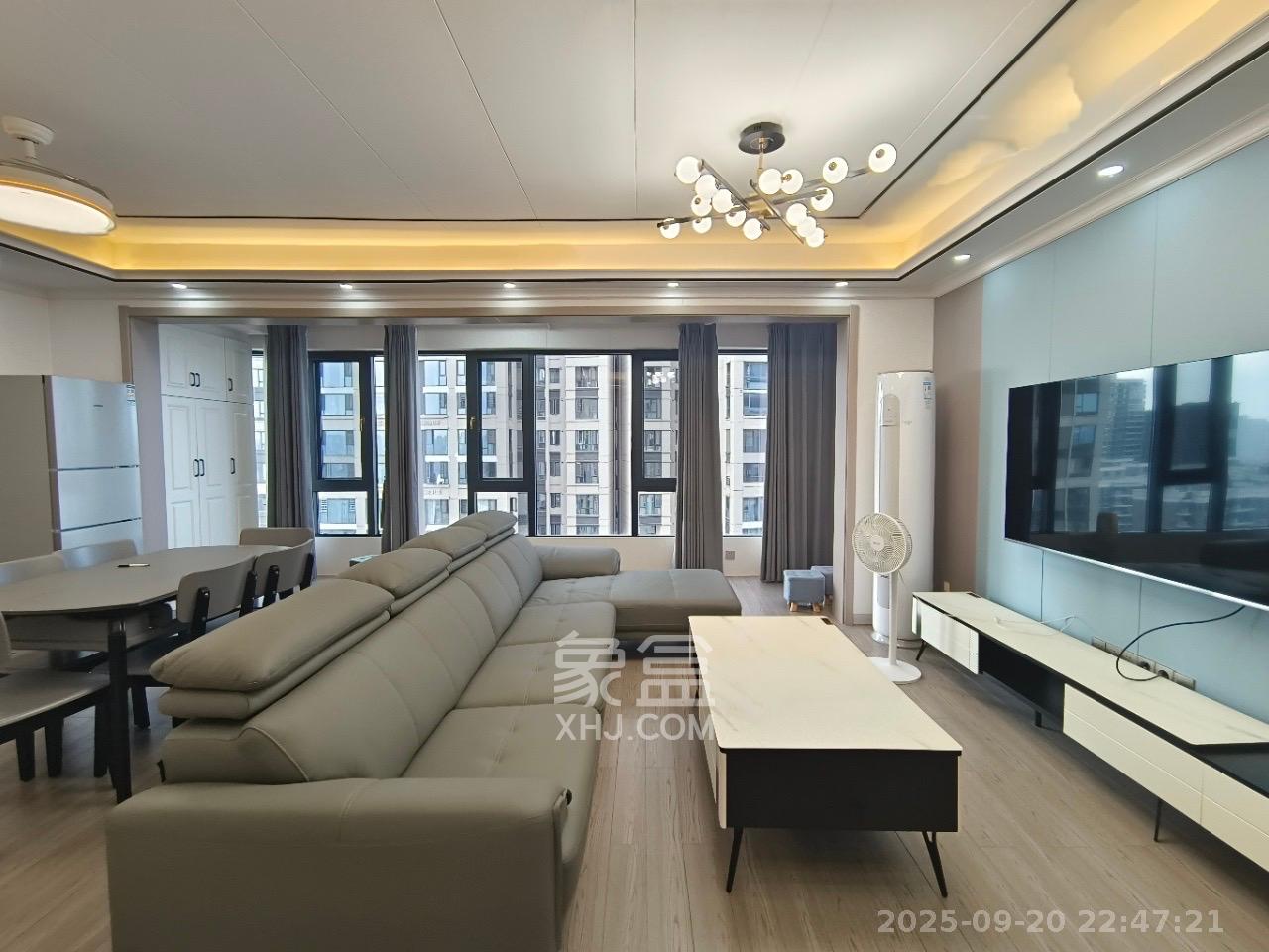 建发中央悦府  3室2厅2卫   5600.00元/月