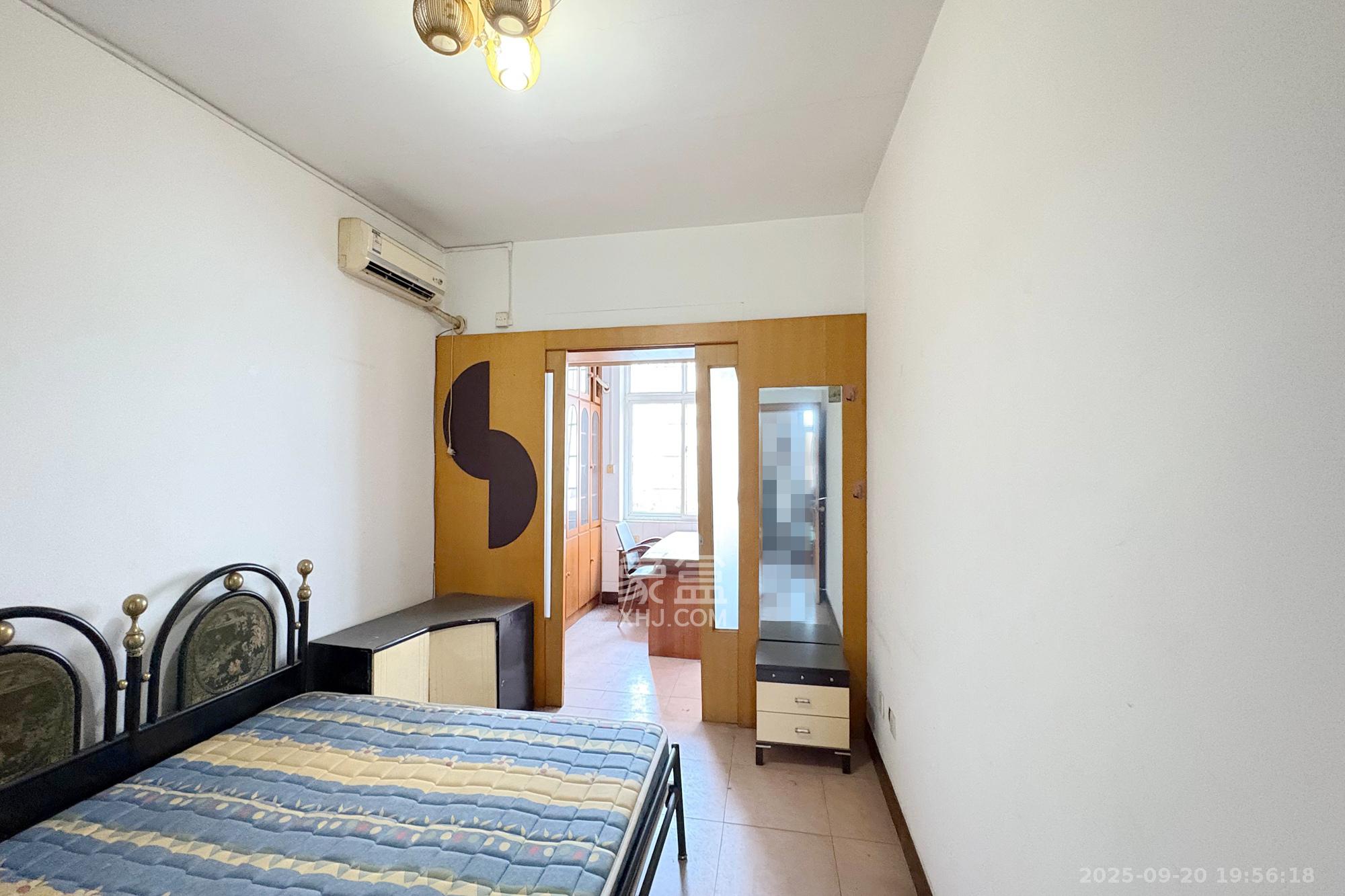 监狱管理局  3室2厅1卫    89.0万卧室