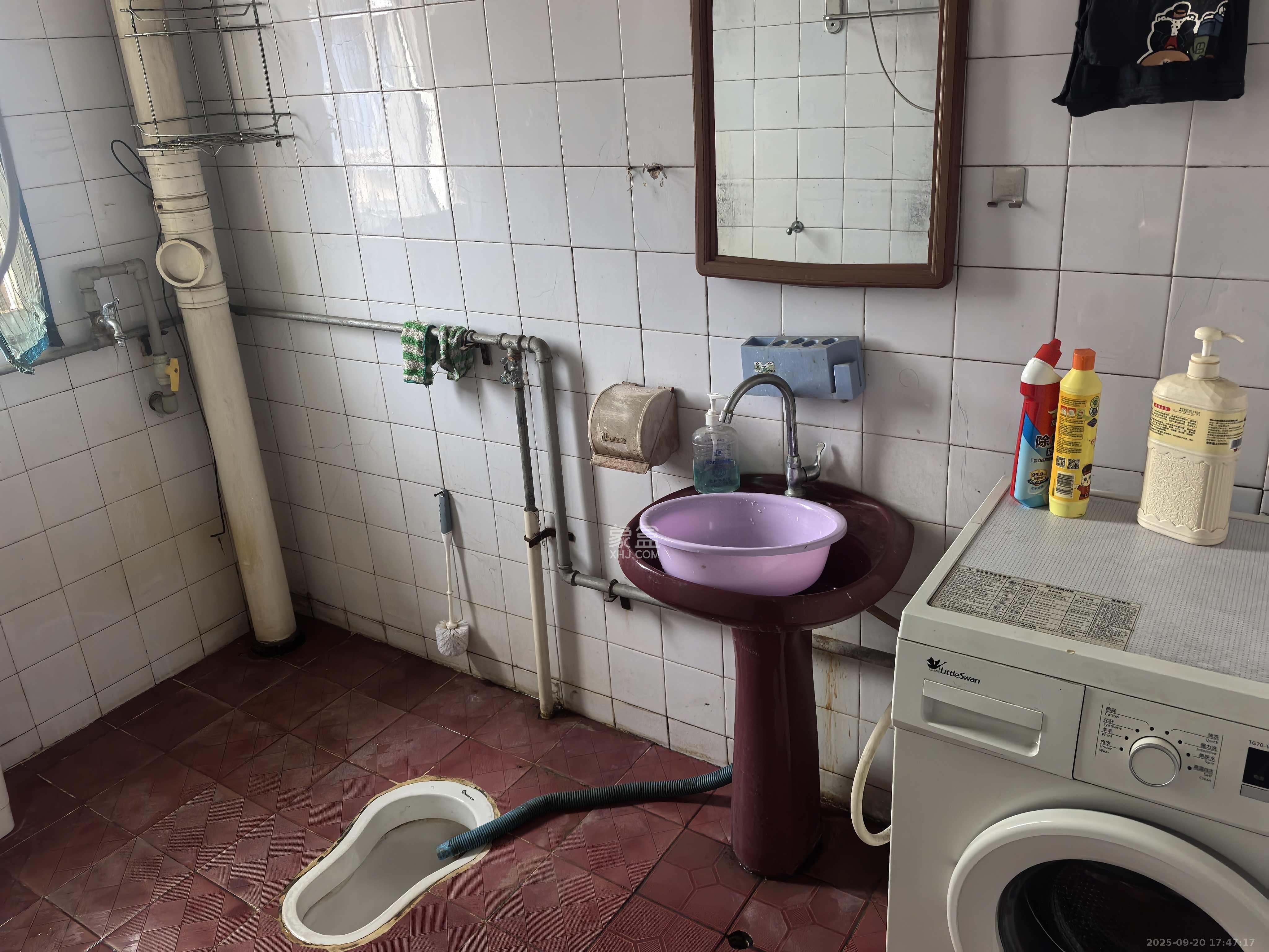 南园小区 2室2厅1卫 1400.0元/月 南园小区 2室2厅1卫 1400.0元/月室内图