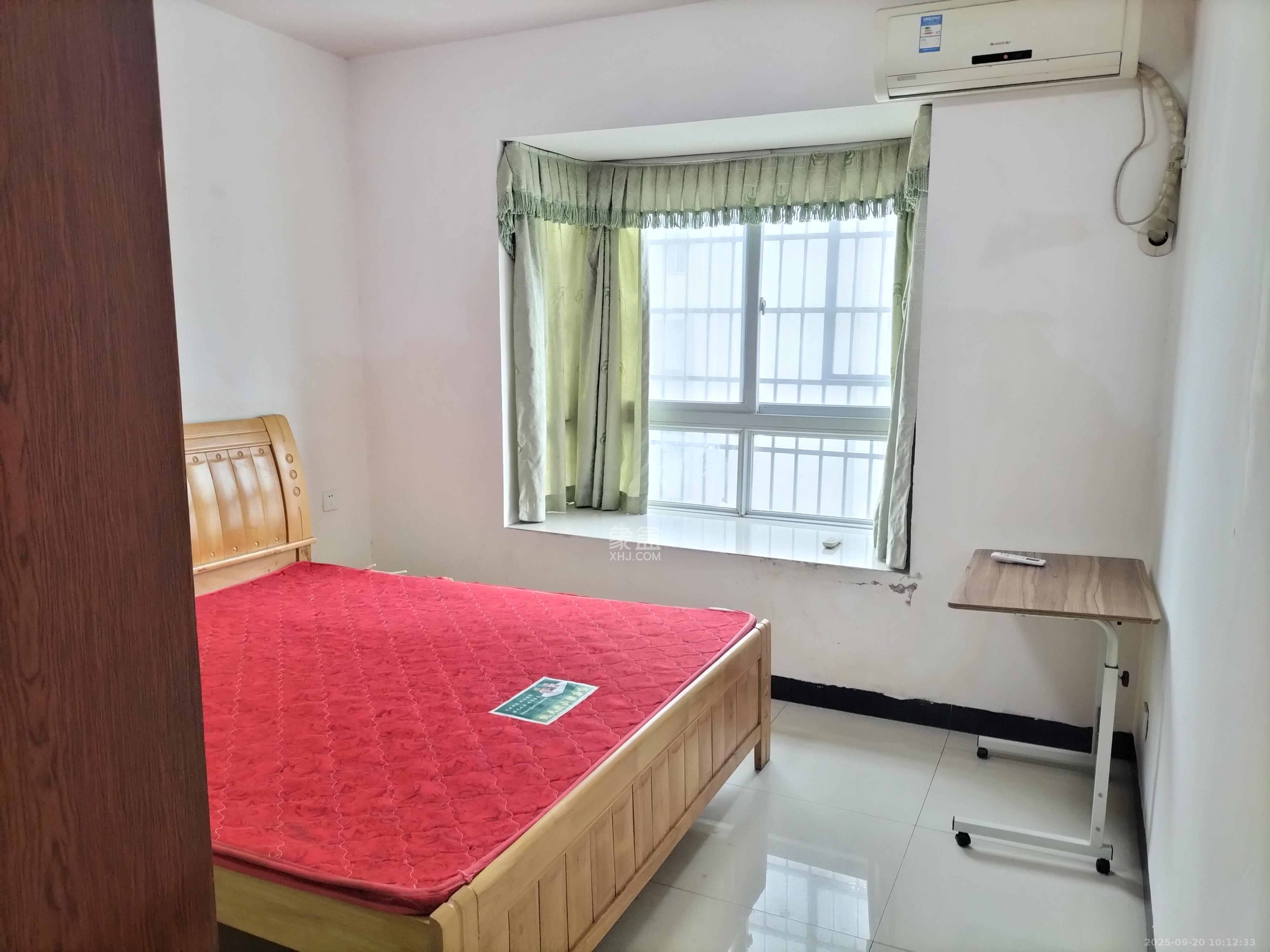 骑龙安置小区  2室2厅1卫    1800.0元/月室内图