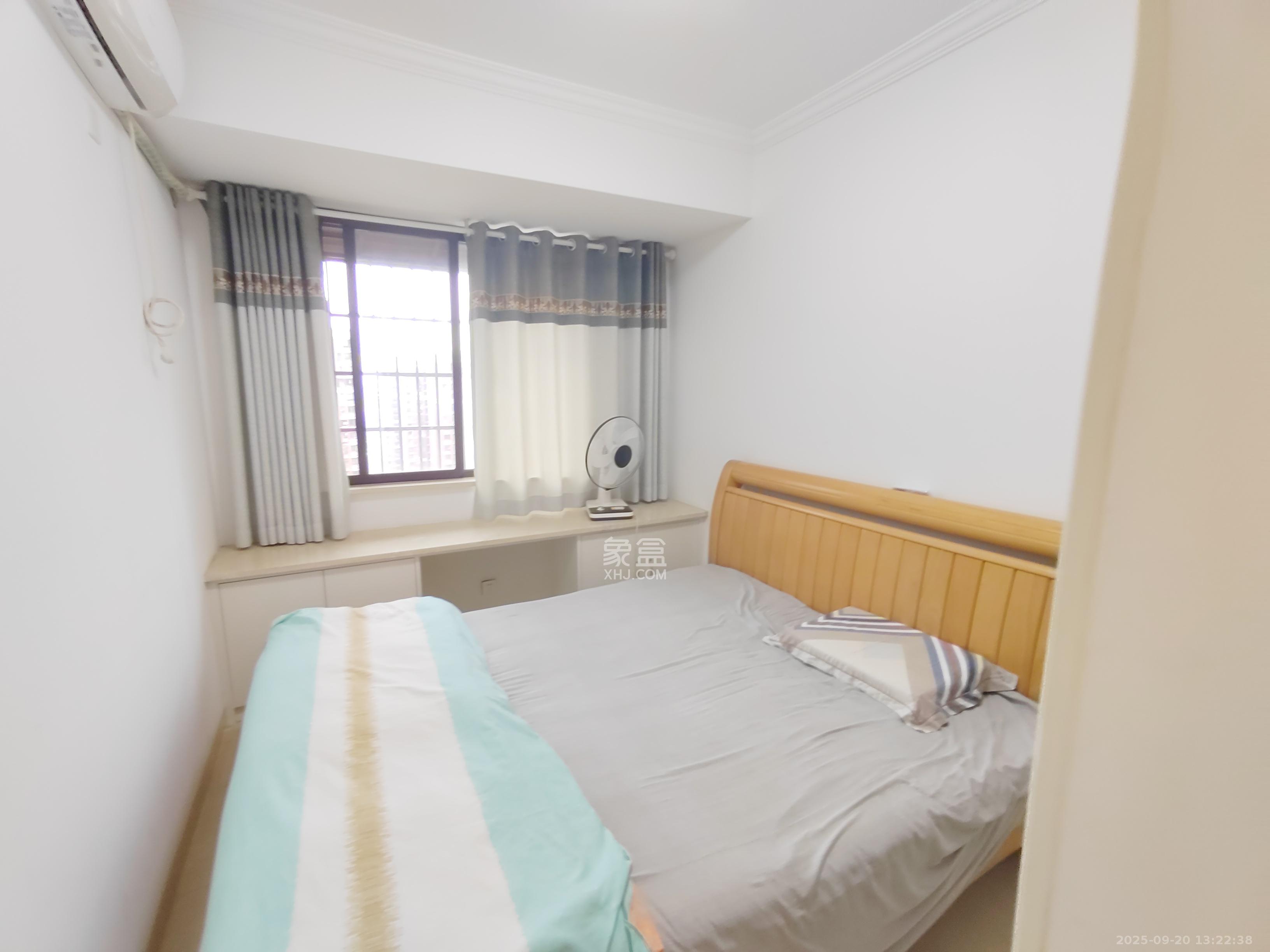 新城国际花都  3室2厅1卫    1700.0元/月室内图