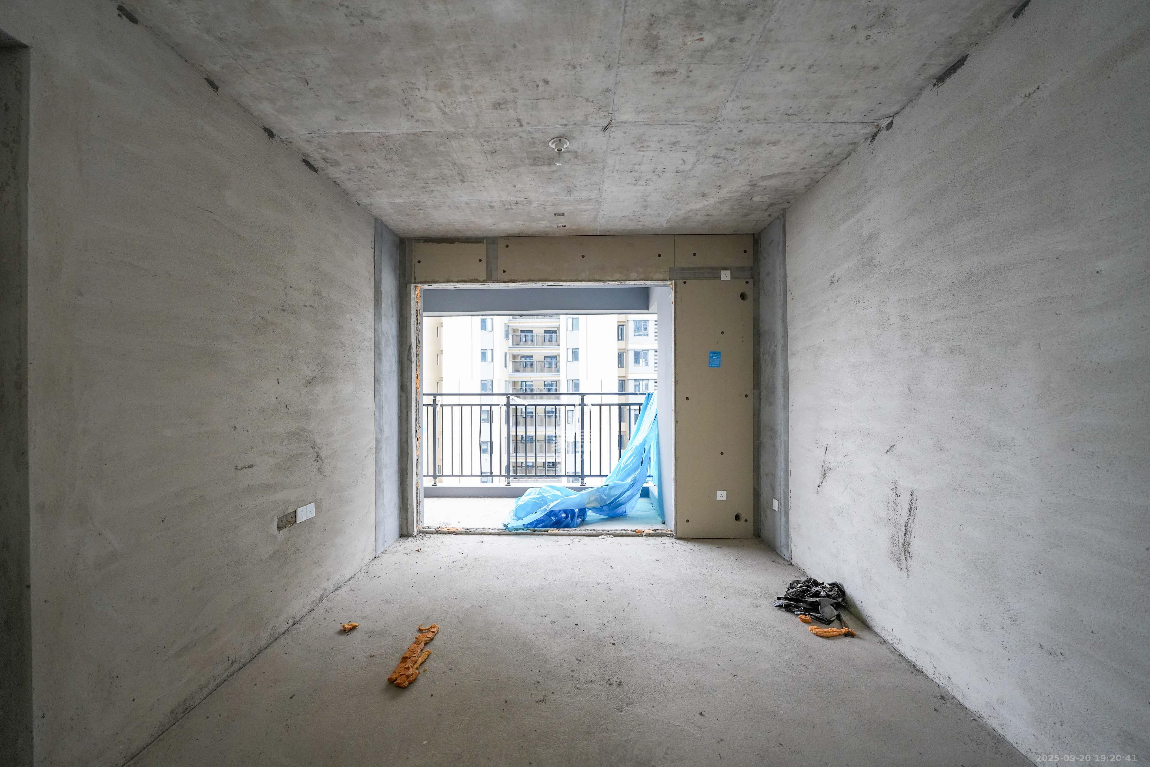 海伦堡爱ME城市 1室0厅0卫 80.0万 海伦堡爱ME城市 1室0厅0卫 80.0万客厅