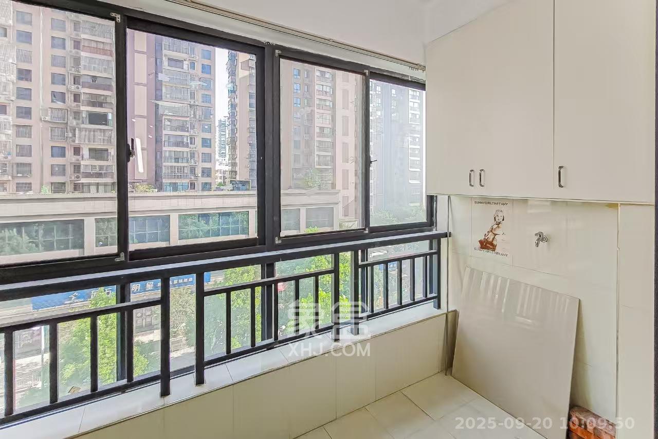 兰亭优壳（隽峰苑）  4室2厅1卫    2200.0元/月室内图