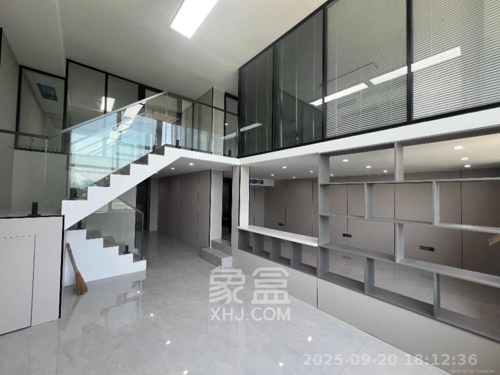 奥克斯滨仕花园（奥克斯洋湖广场/奥克斯中心）   160.0㎡      8500.0元/月室内图