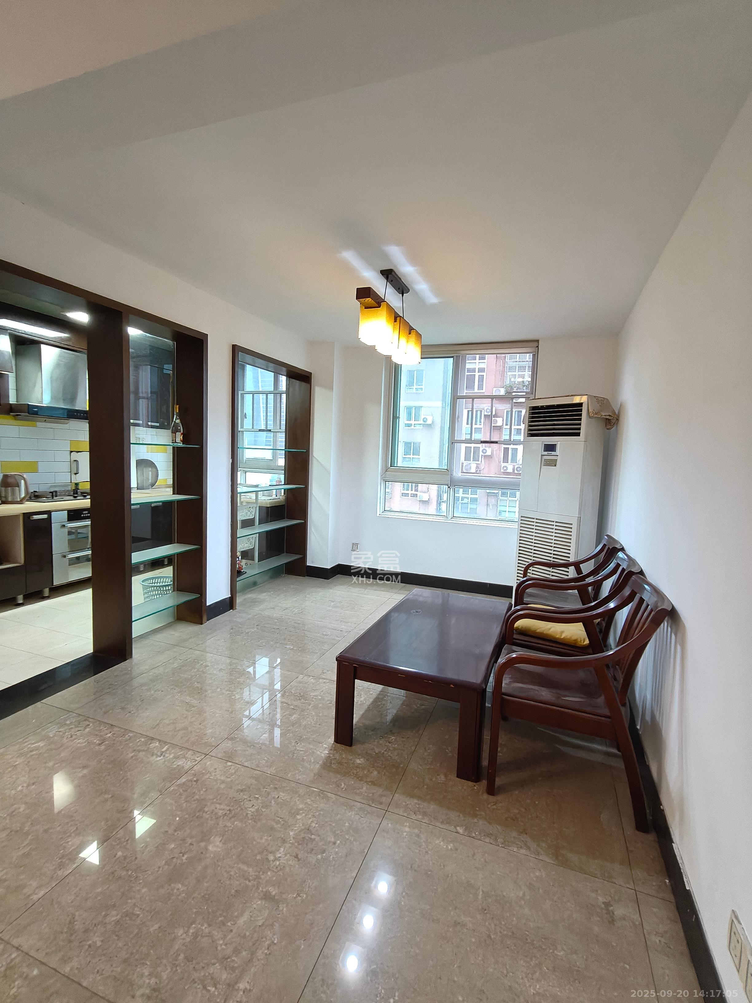 君临天厦  4室2厅2卫    3800.0元/月室内图