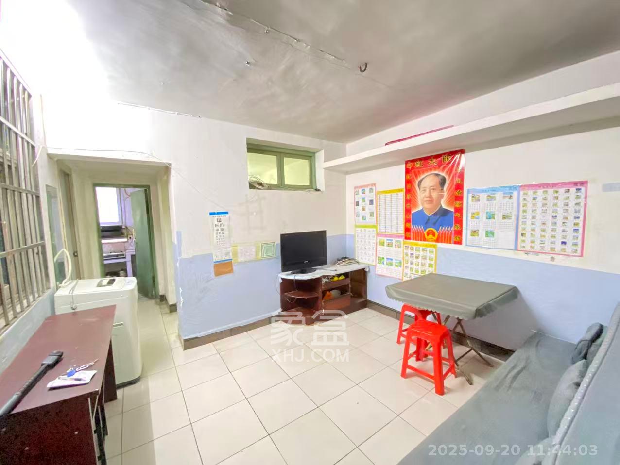 红旗区二片  2室1厅1卫    1200.0元/月室内图