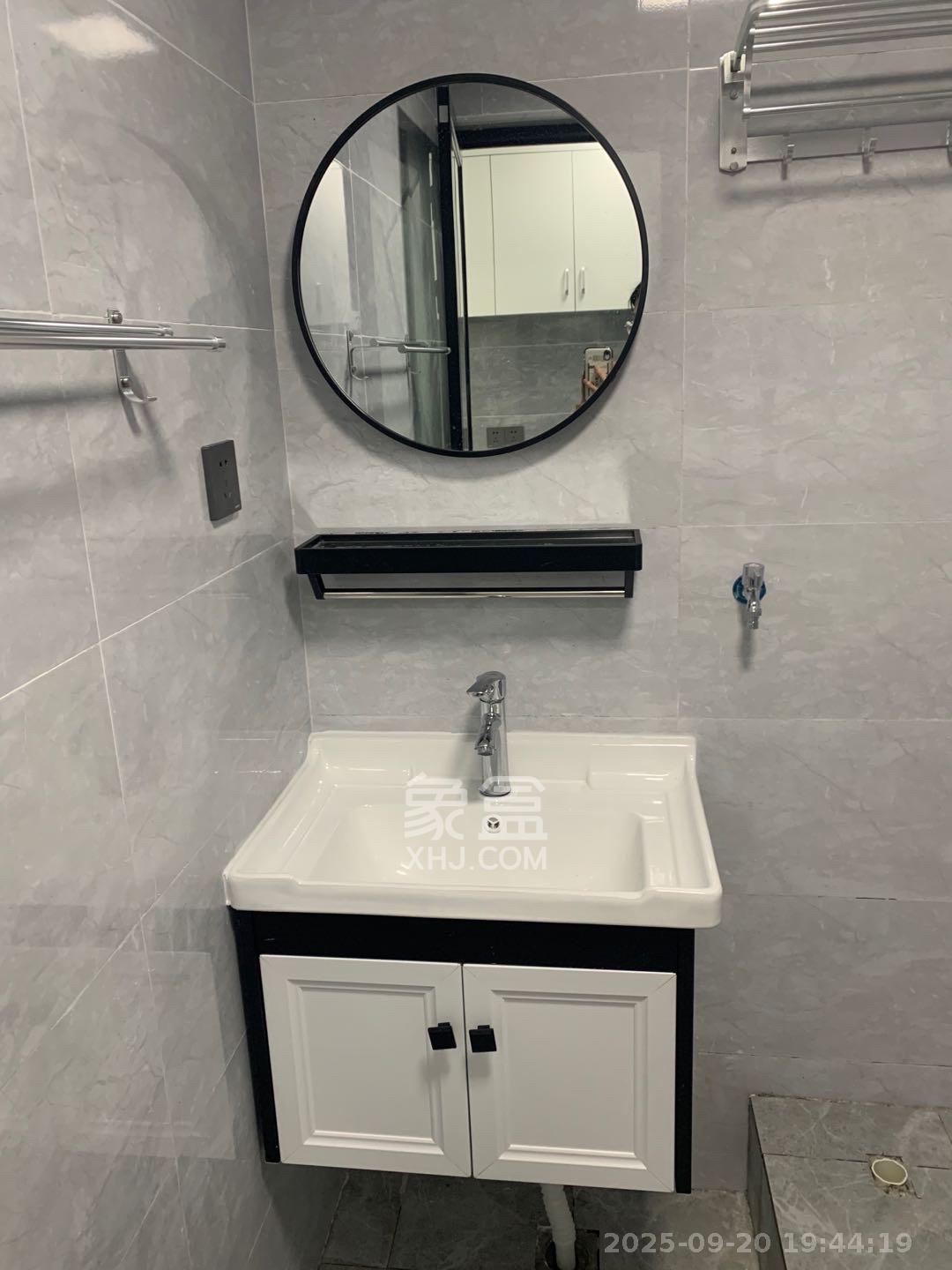 裕天国际商汇中心  1室1厅1卫    1100.0元/月室内图