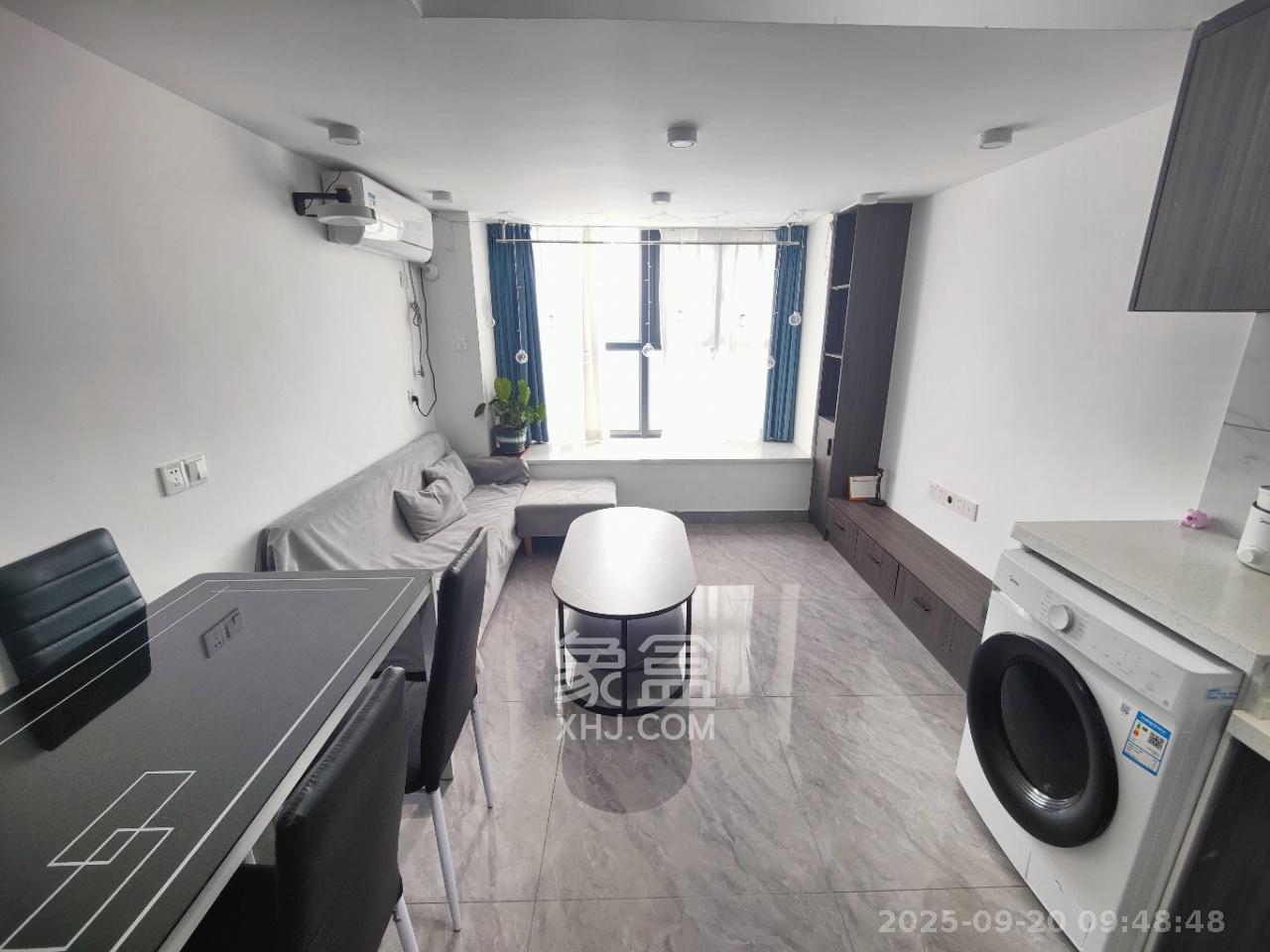 弘坤云寓 2室1厅1卫 2700.0元/月 弘坤云寓 2室1厅1卫 2700.0元/月室内图