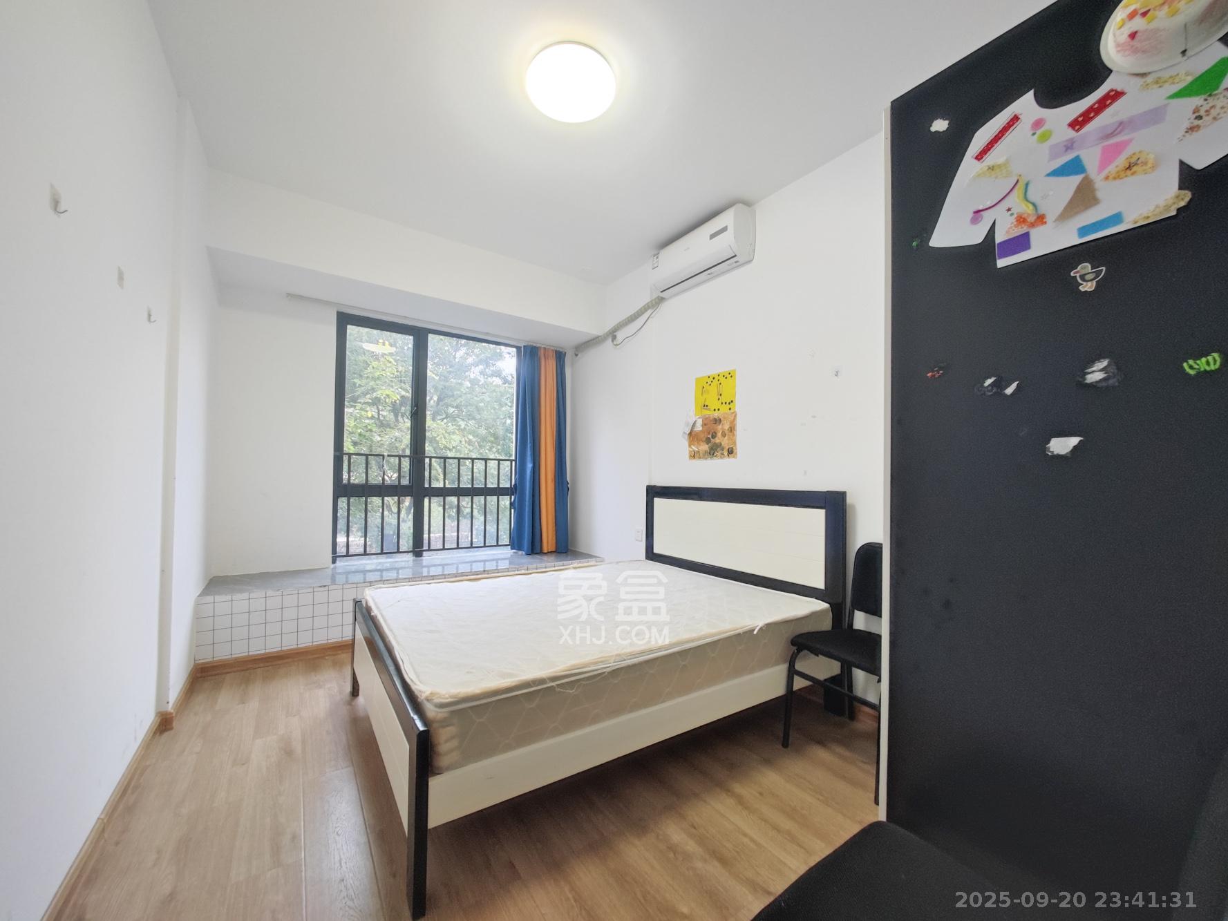 五矿万境园 4室2厅1卫 160.0万 五矿万境园 4室2厅1卫 160.0万卧室