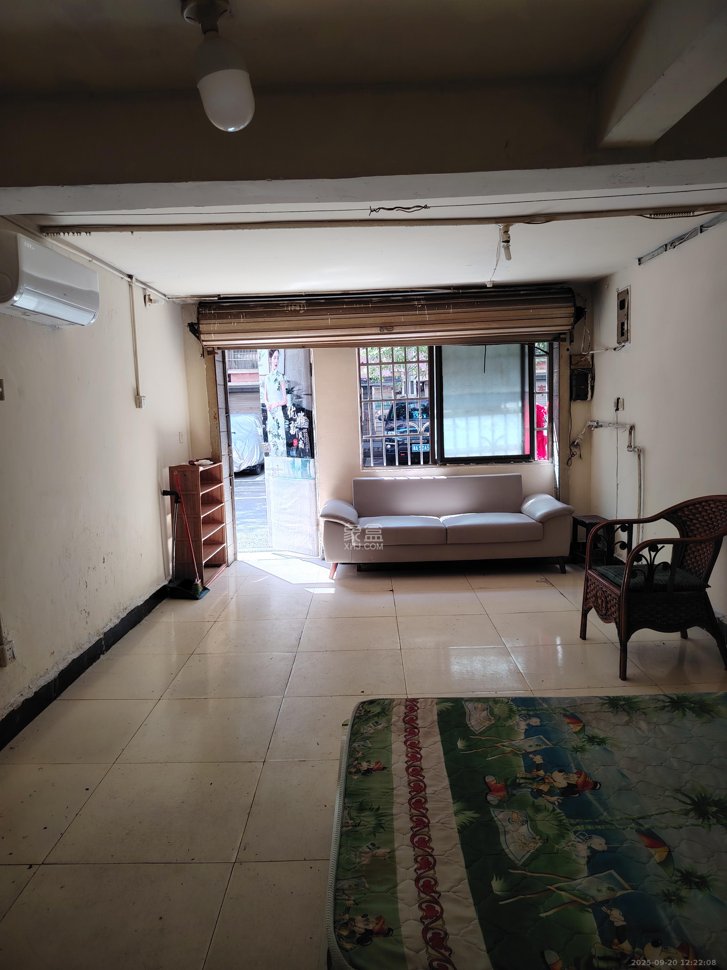 新星小区  1室1厅1卫    700.0元/月室内图