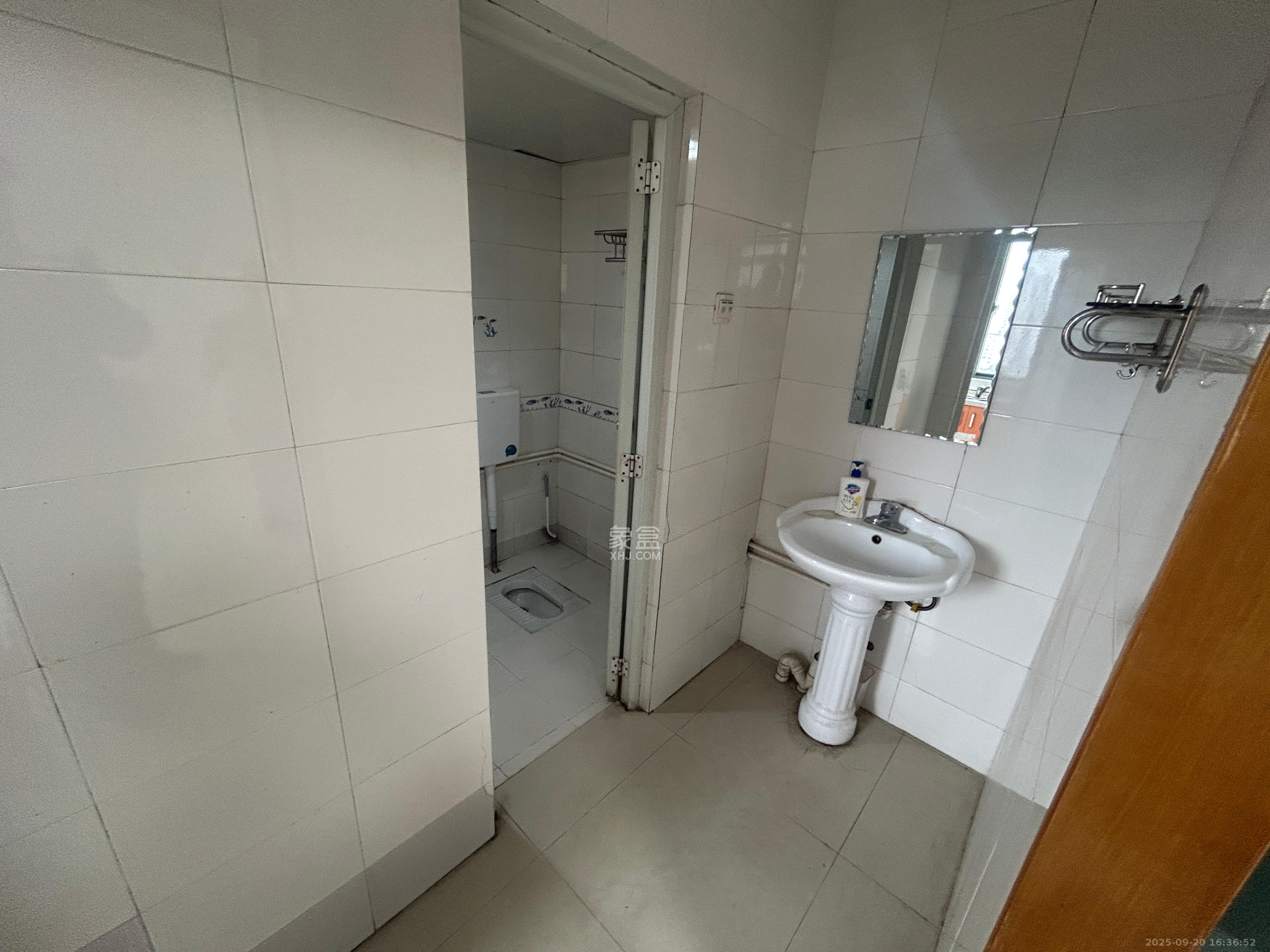 欧园 1室1厅1卫 1900.0元/月 欧园 1室1厅1卫 1900.0元/月室内图