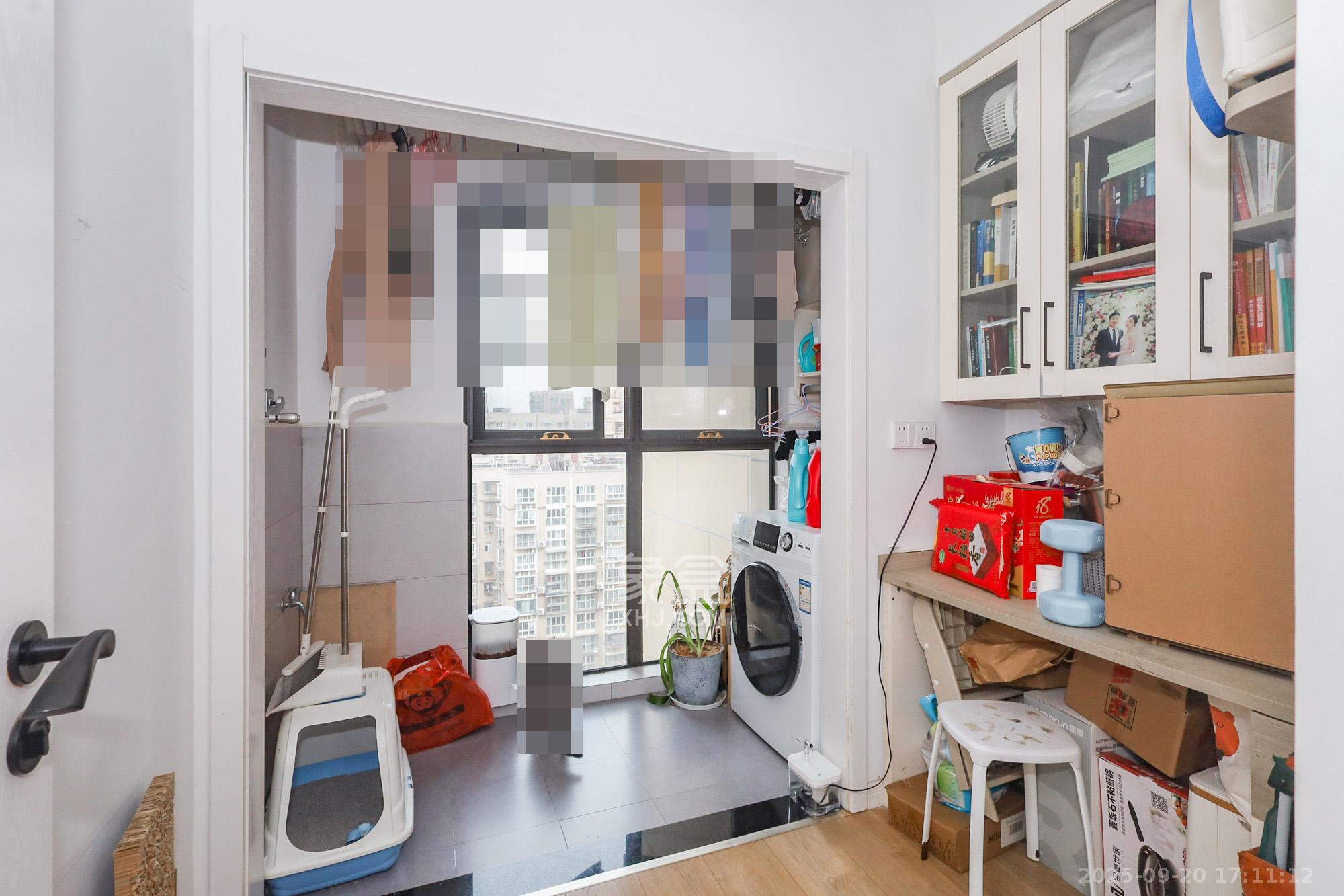 光明E城 4室2厅2卫 125.0万 光明E城 4室2厅2卫 125.0万阳台