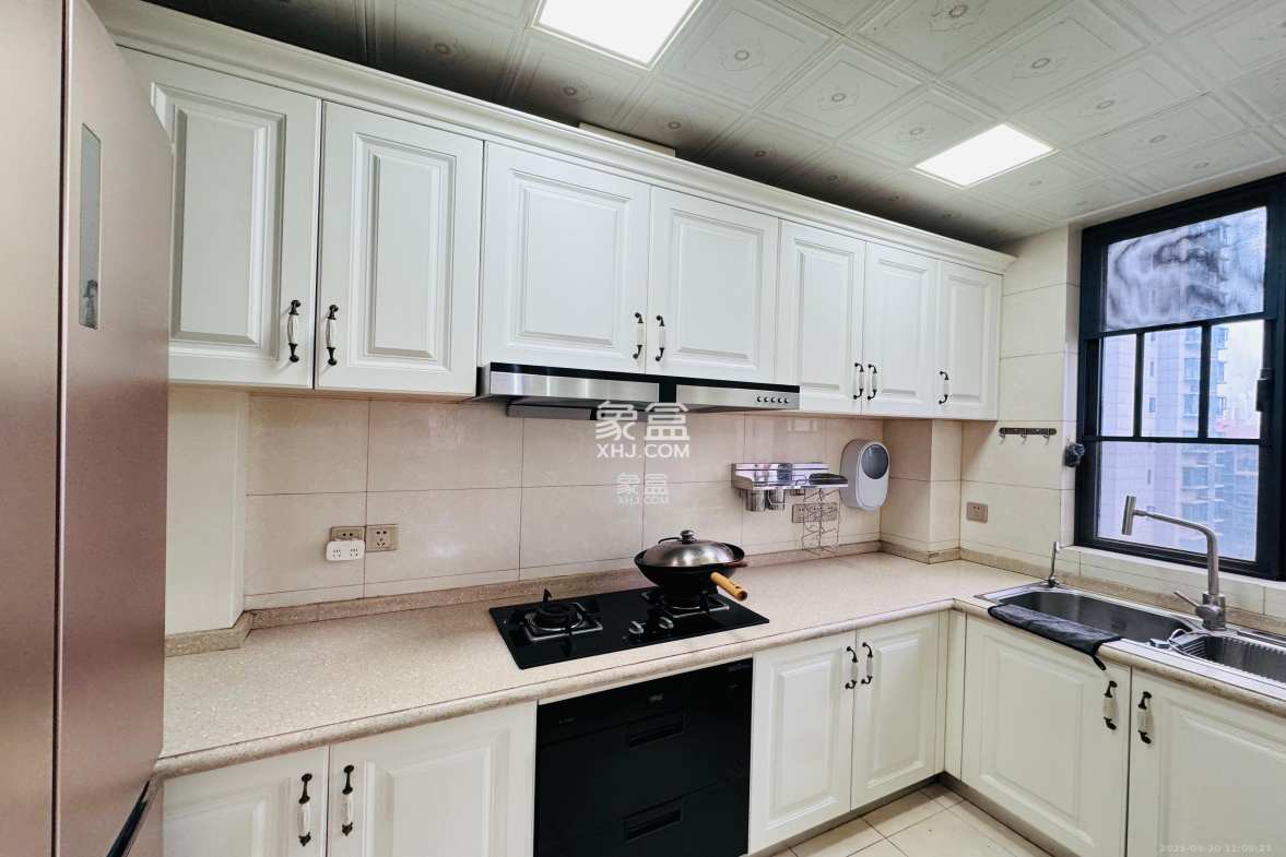 中国铁建梅溪青秀一期  4室2厅2卫    3200.0元/月 中国铁建梅溪青秀一期  4室2厅2卫    3200.0元/月室内图