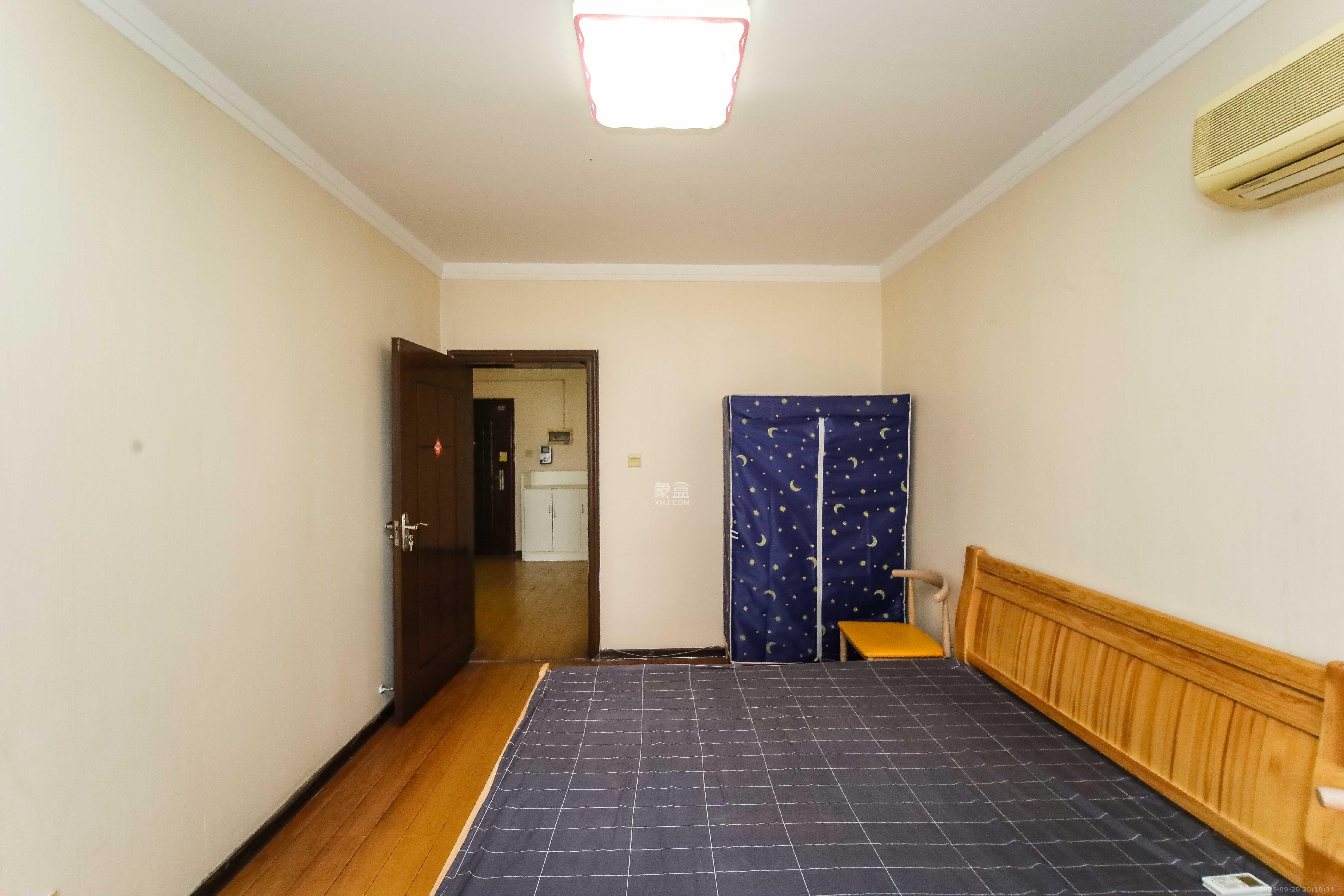 诺亚方舟大厦  2室2厅1卫    52.0万卧室