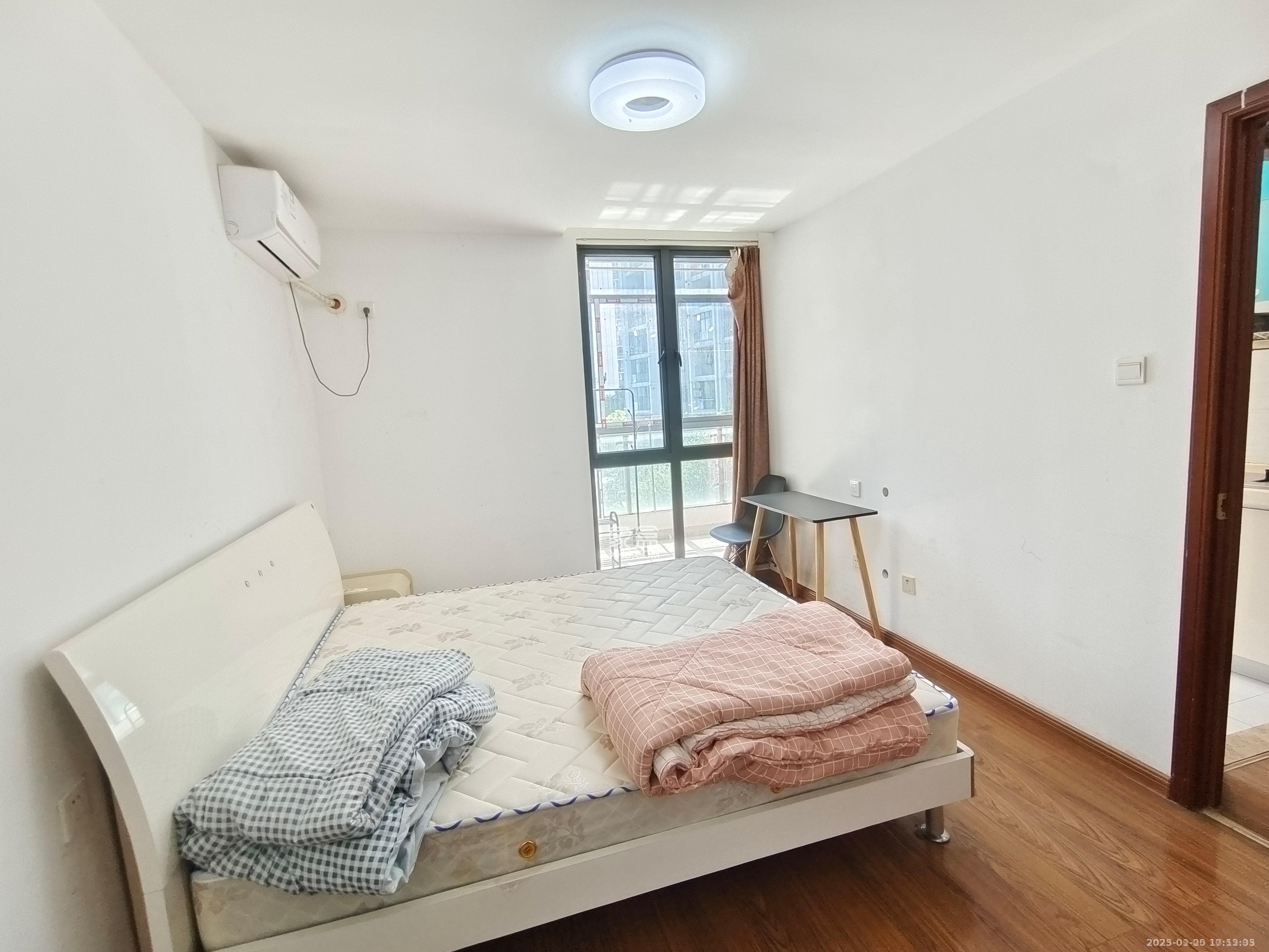 阳光100三期 3室2厅2卫 2100.0元/月 阳光100三期 3室2厅2卫 2100.0元/月室内图