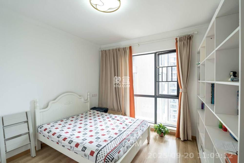 融科东南海 4室2厅2卫 4000.0元/月 融科东南海 4室2厅2卫 4000.0元/月室内图